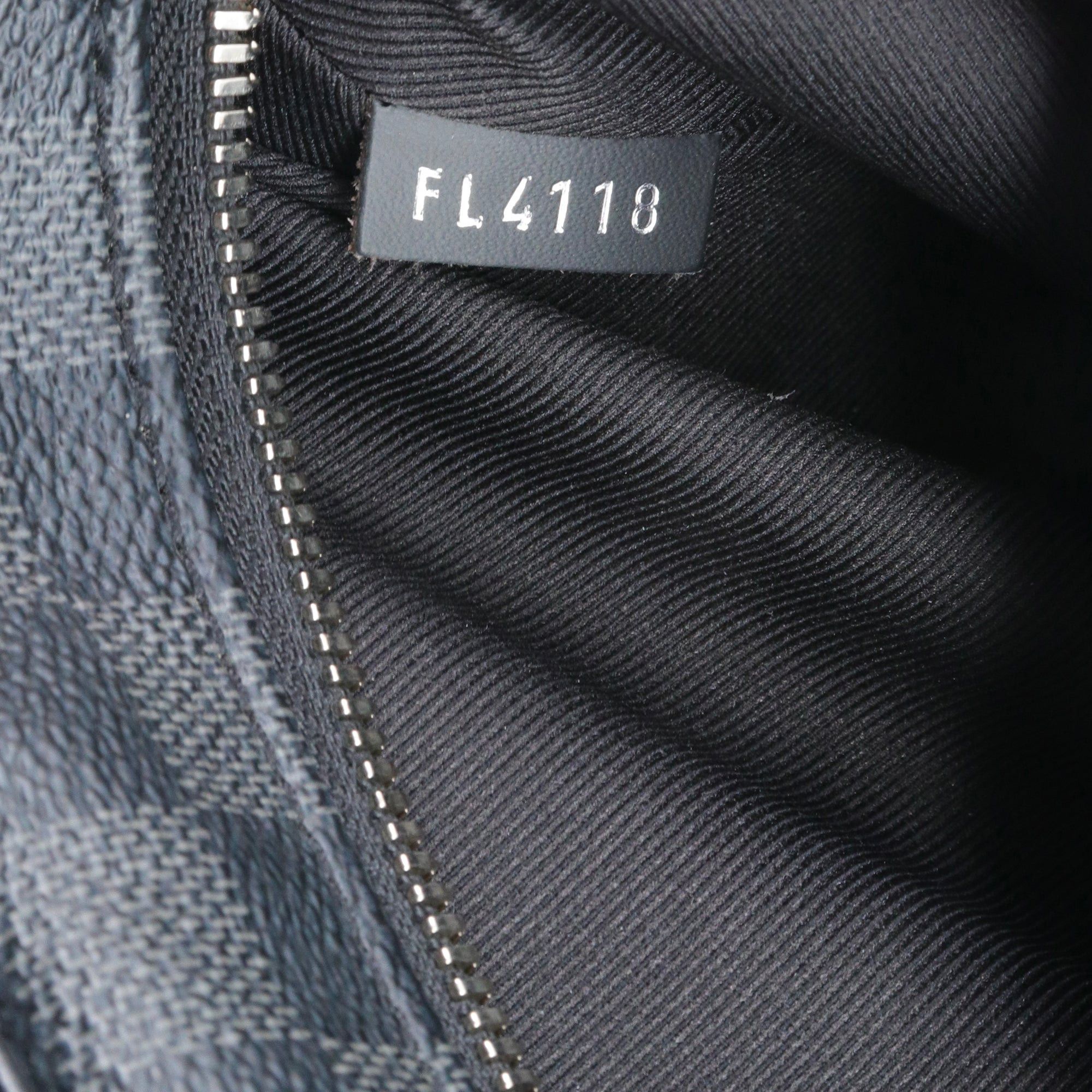 Louis Vuitton LOUIS VUITTON - Louis Vuitton Josh backpack in black leather and graphite damier canvas Size ONE SIZE - 11 Thumbnail