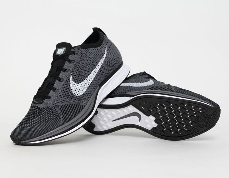 Nike Flyknit racer in black/grey Size US 9 / EU 42 - 1 Preview