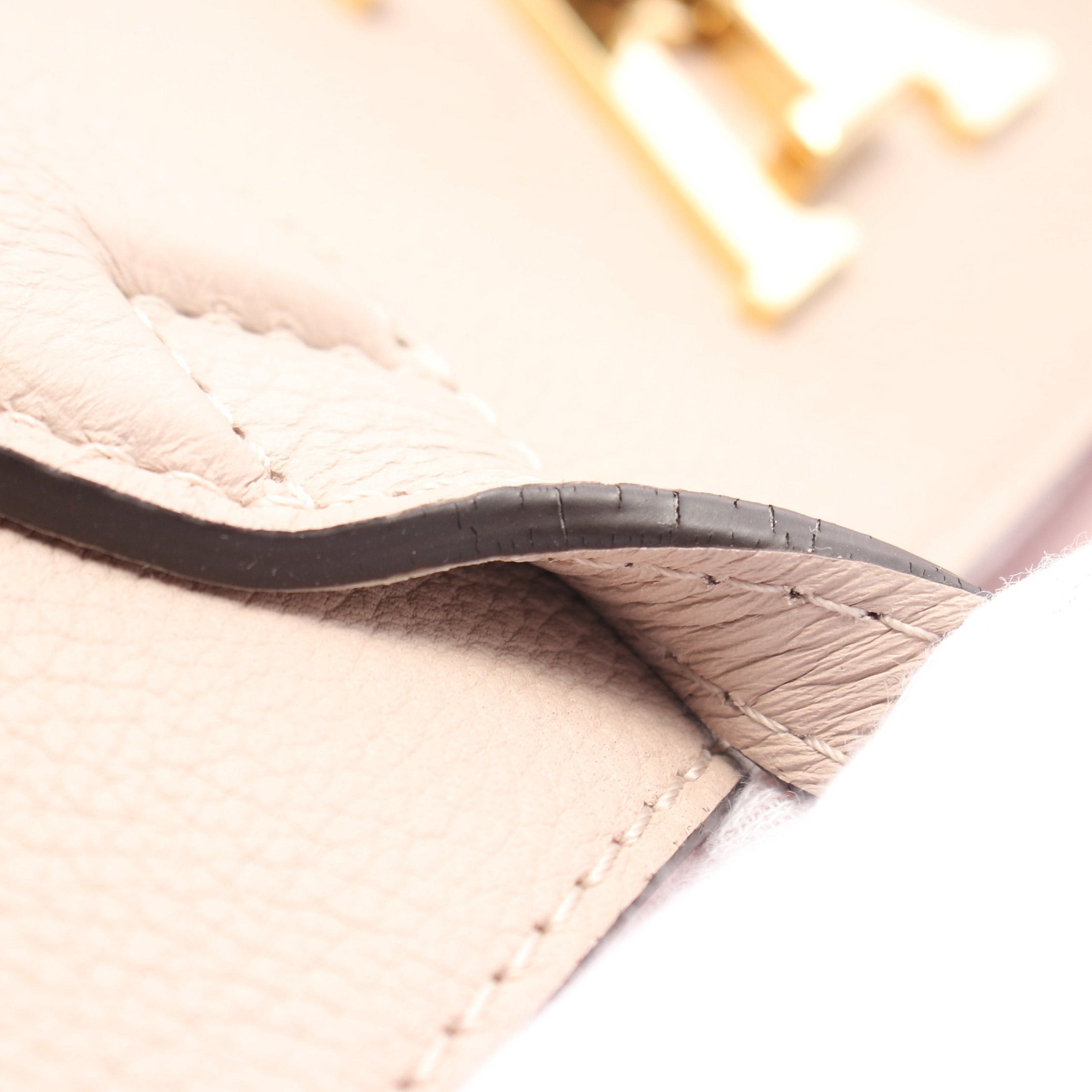 Louis Vuitton Louis Vuitton Rock Me Shopper Greige Shoulder Bag Tote Leather Beige Size ONE SIZE - 6 Thumbnail