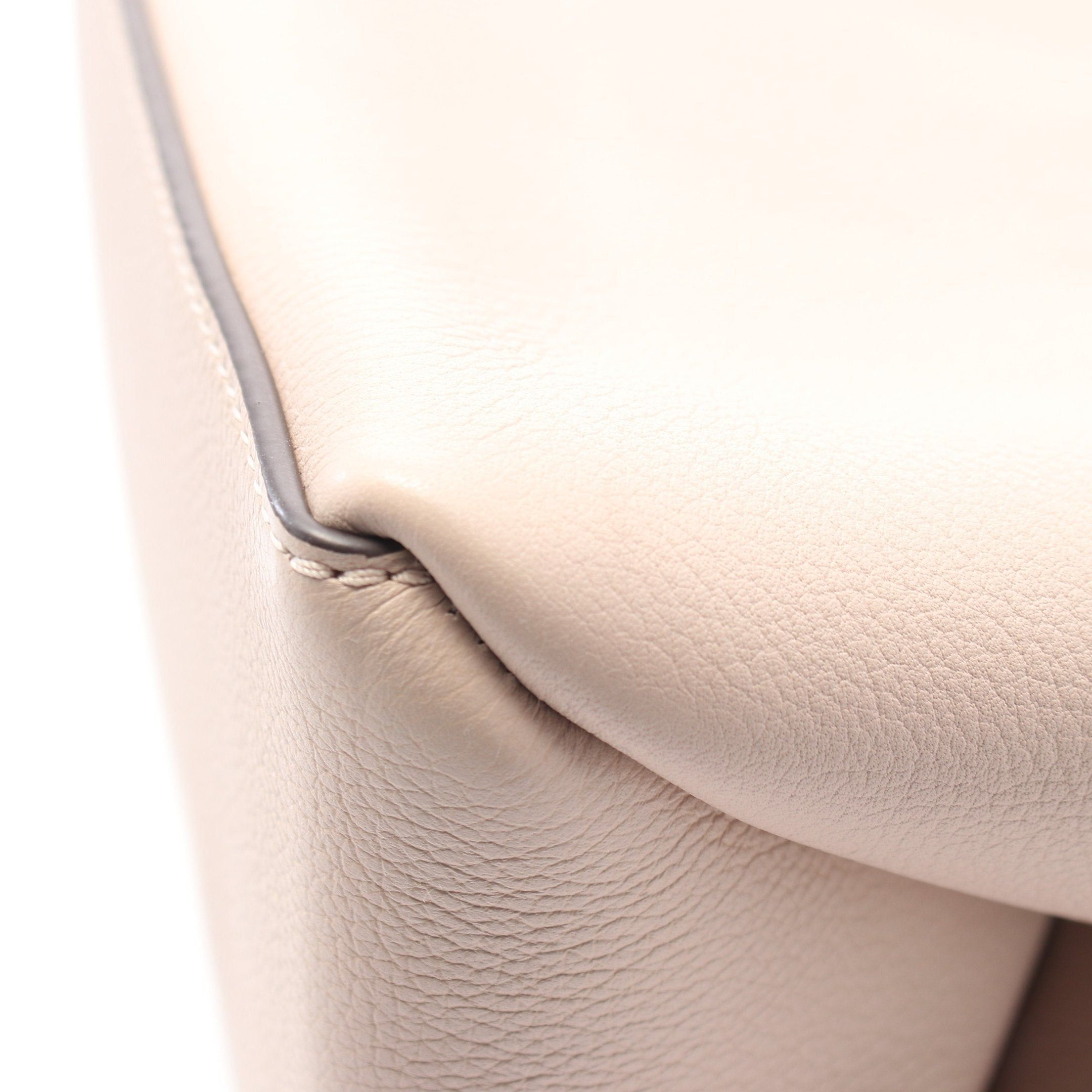 Louis Vuitton Louis Vuitton Rock Me Shopper Greige Shoulder Bag Tote Leather Beige Size ONE SIZE - 9 Thumbnail