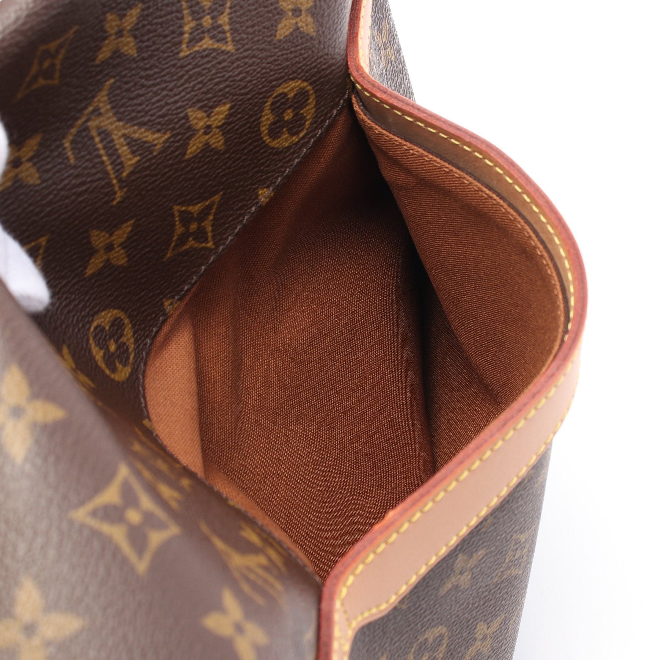 Louis Vuitton Louis Vuitton Aves Monogram Shoulder Bag Leather Brown Size ONE SIZE - 7 Thumbnail