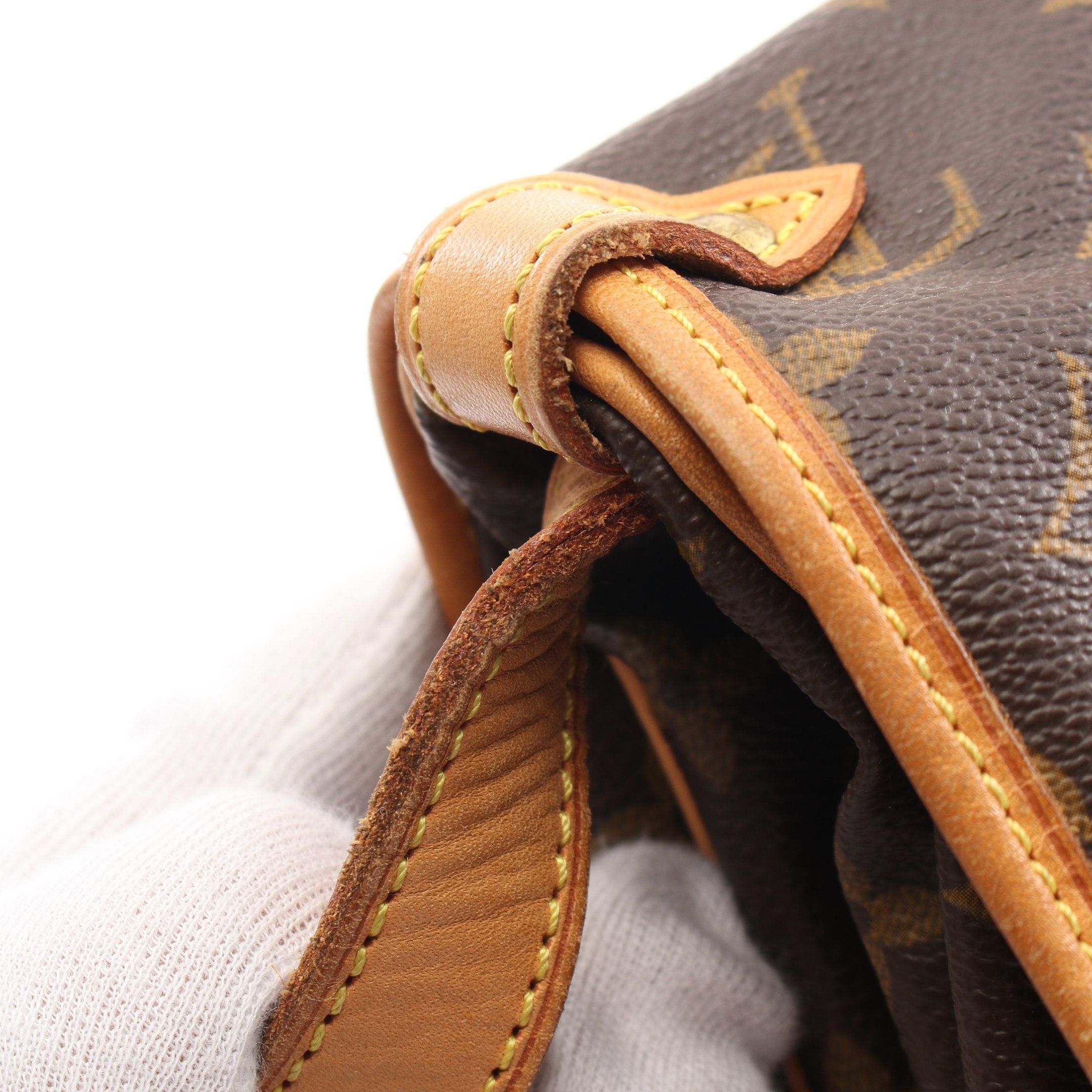 Louis Vuitton Louis Vuitton Saumur 30 Monogram Shoulder Bag Leather Brown Size ONE SIZE - 9 Thumbnail