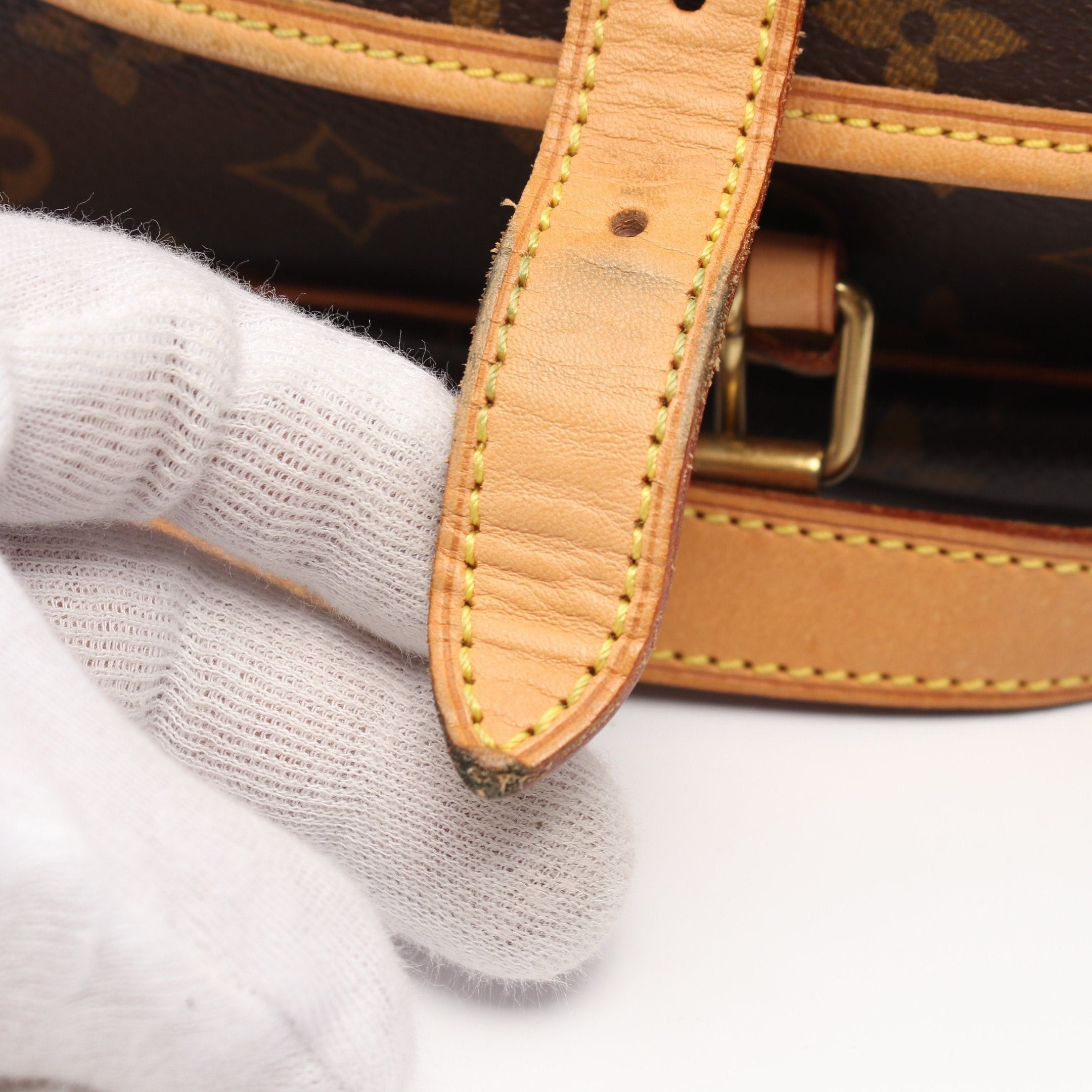 Louis Vuitton Louis Vuitton Saumur 30 Monogram Shoulder Bag Leather Brown Size ONE SIZE - 8 Thumbnail