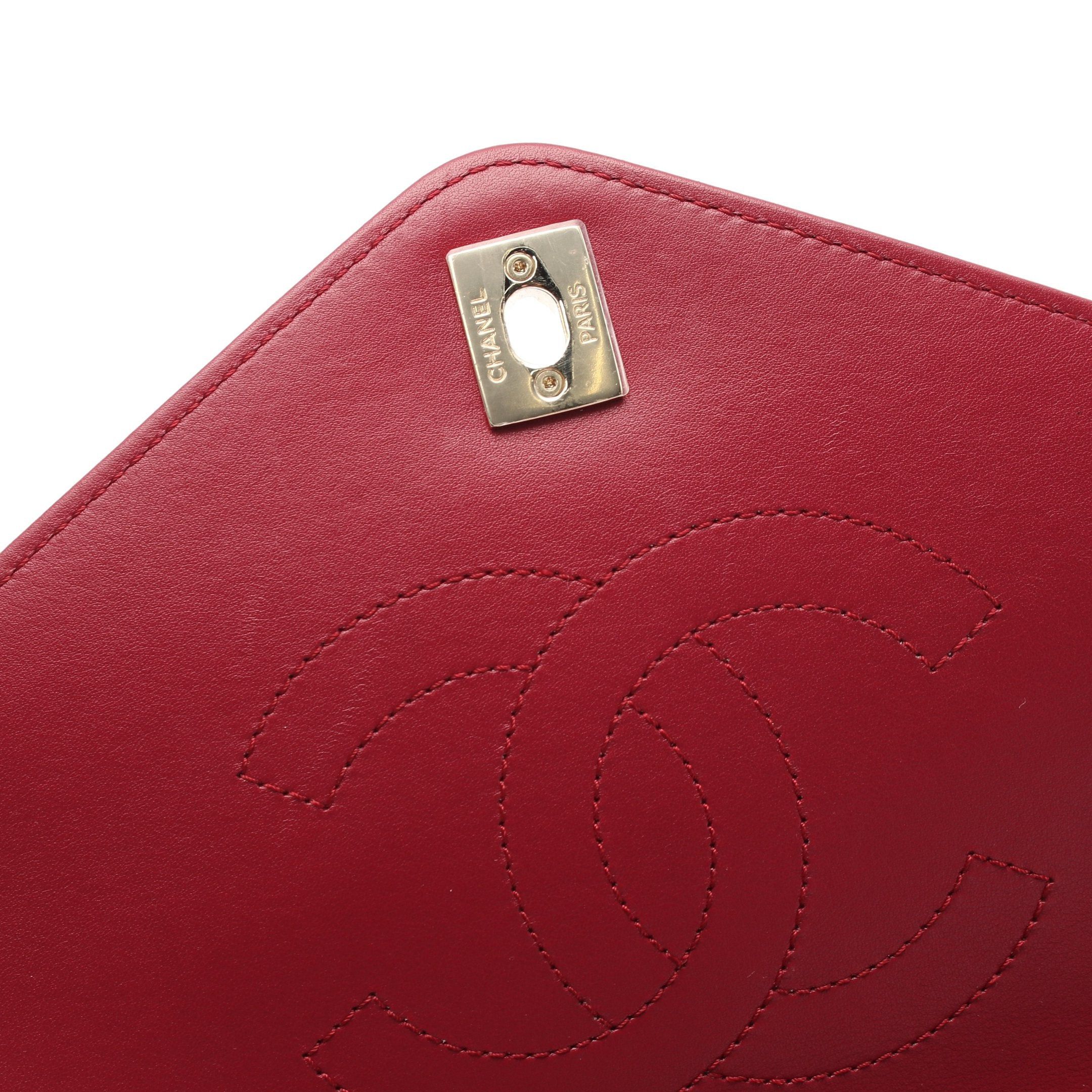 Chanel Chanel V-Stitch Chevron Chain Shoulder Bag Leather Red Gold Hardware Size ONE SIZE - 6 Thumbnail