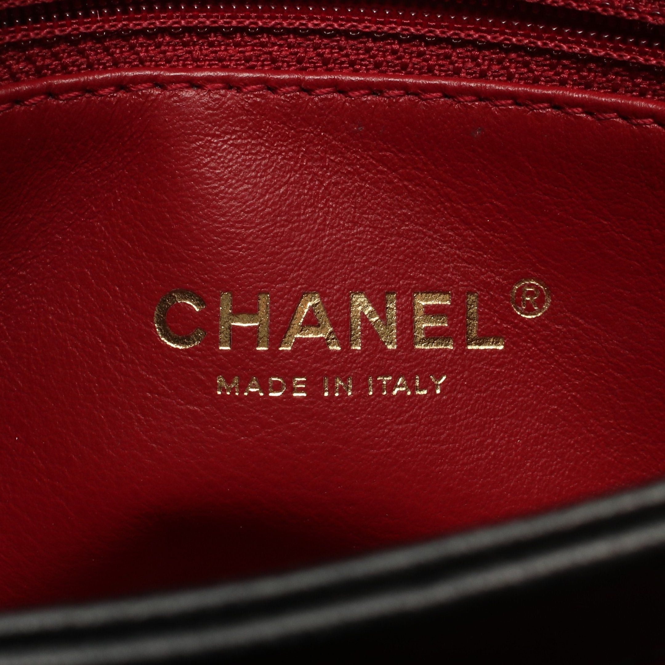 Chanel Chanel Matelasse Chain Shoulder Bag Lambskin Black Gold Hardware Size ONE SIZE - 4 Thumbnail