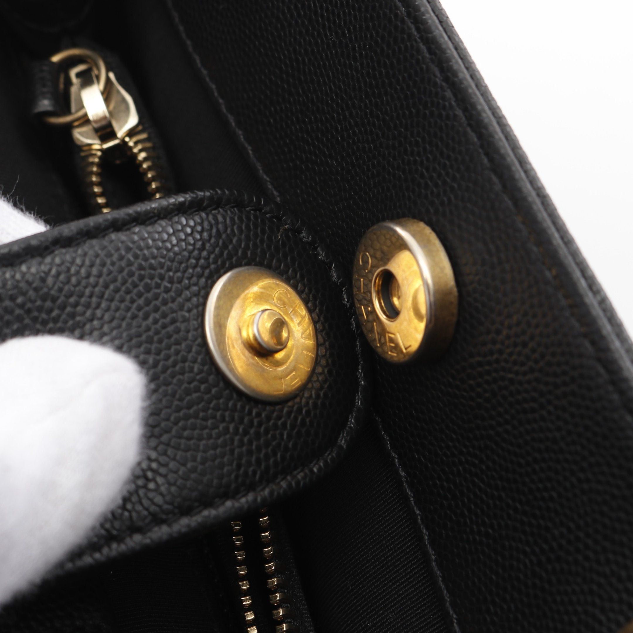 Chanel Chanel Coco Mark Matelasse Chain Shoulder Bag Leather Caviar Skin Black Gold Hardware Size ONE SIZE - 9 Thumbnail
