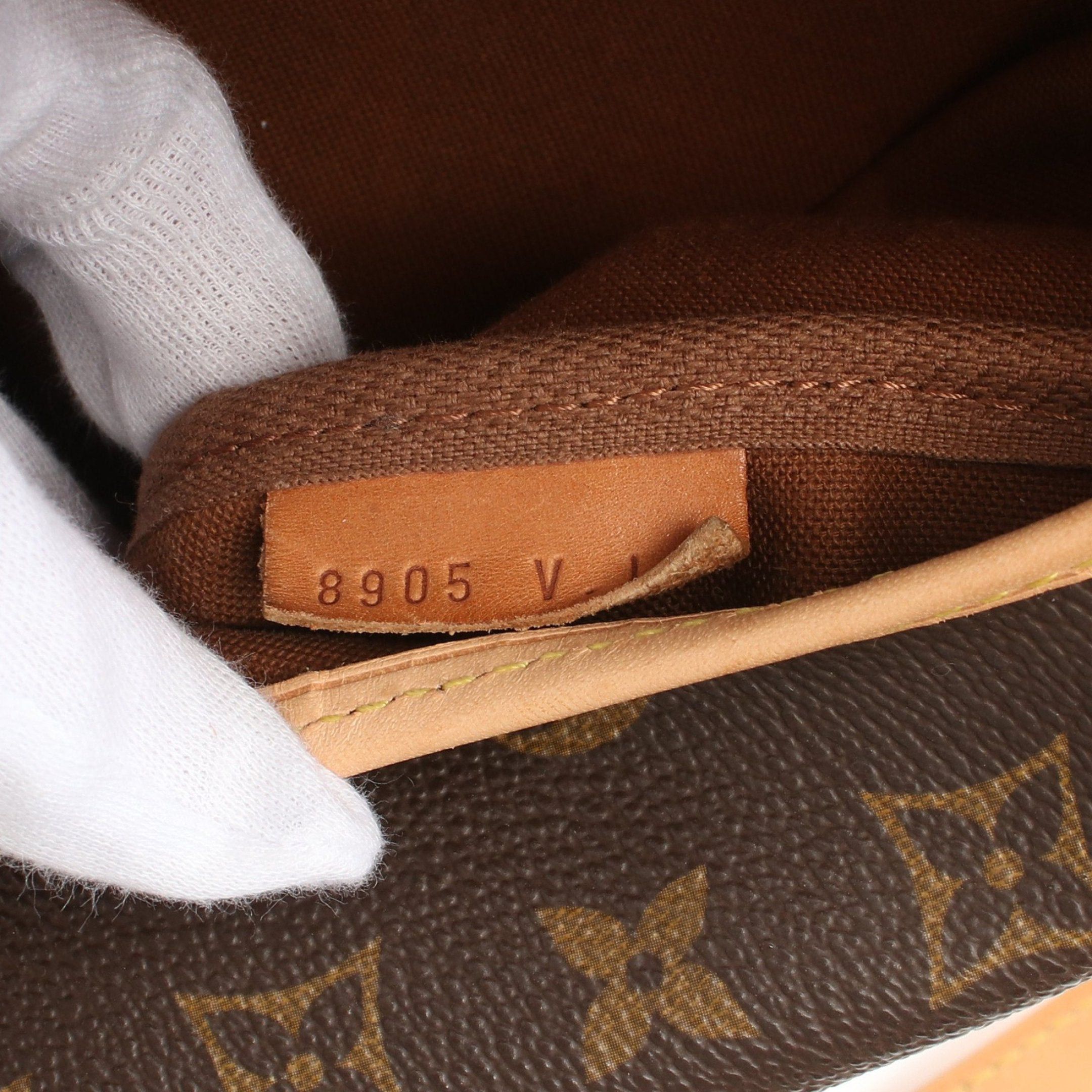 Louis Vuitton Louis Vuitton Saumur 35 Monogram Shoulder Bag Leather Brown Size ONE SIZE - 6 Thumbnail