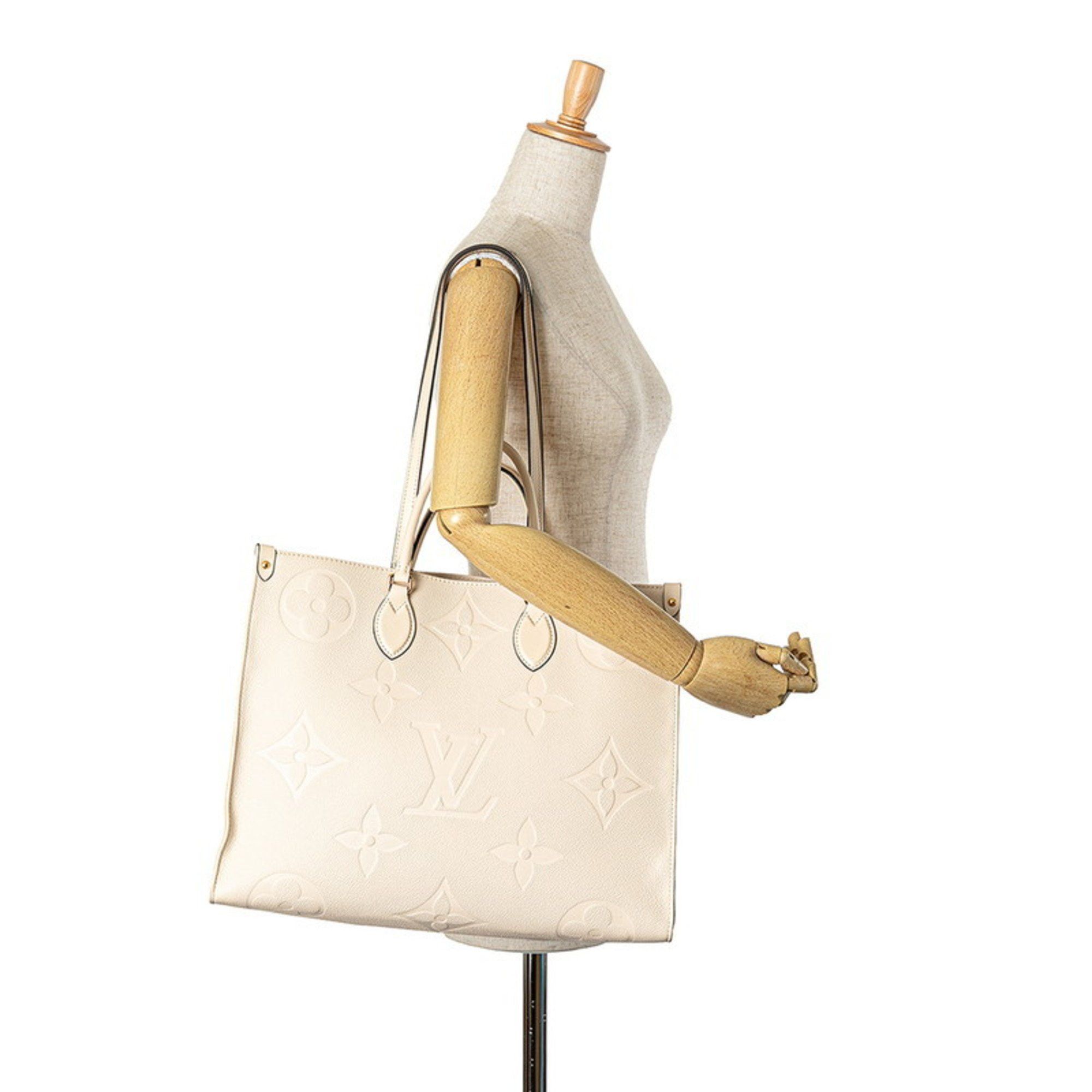 Louis Vuitton Louis Vuitton Onthego GM handbag Size ONE SIZE - 7 Thumbnail