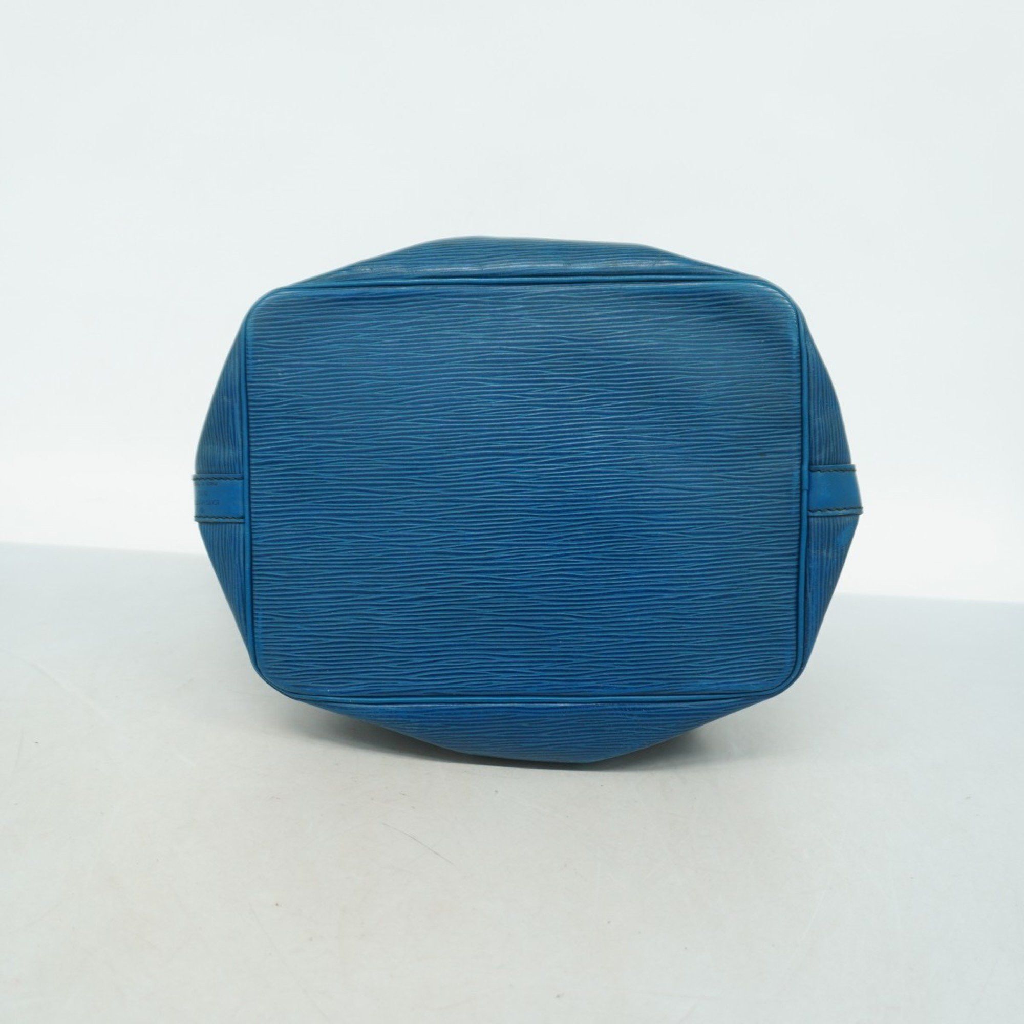 Louis Vuitton Louis Vuitton Petit Noé shoulder Size ONE SIZE - 5 Thumbnail