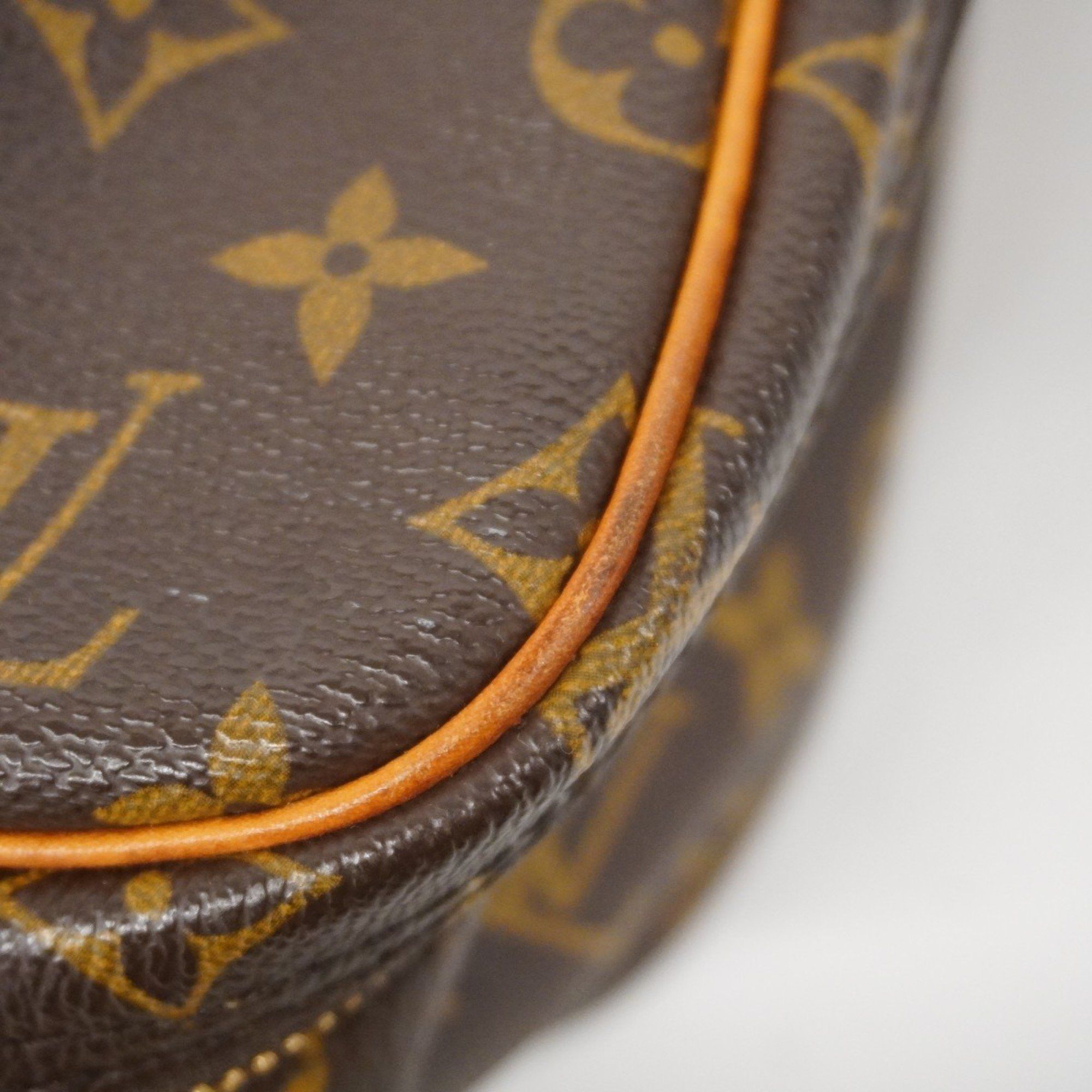 Louis Vuitton Louis Vuitton Excursion handbag Size ONE SIZE - 7 Thumbnail