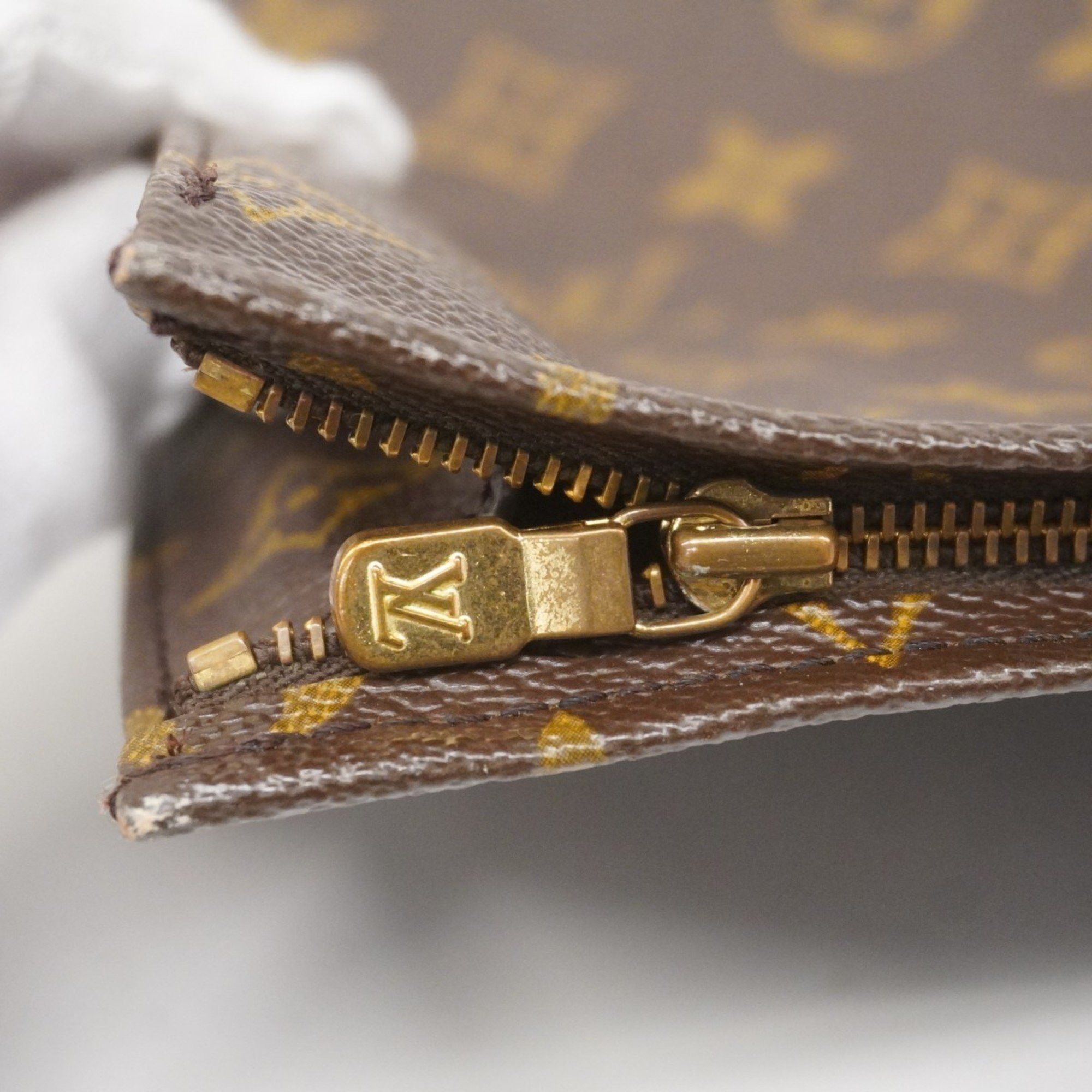 Louis Vuitton Louis Vuitton Poche Toilette clutch Size ONE SIZE - 12 Thumbnail