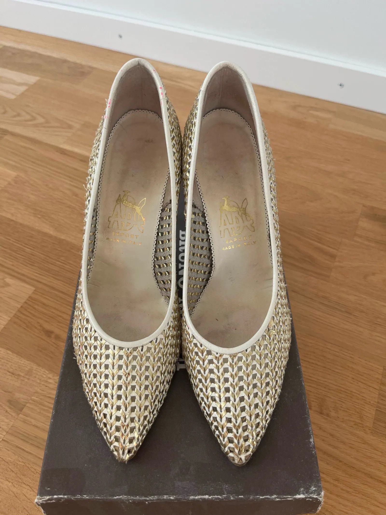 Bruno Magli Bruno Magli Heels Size US 7 / IT 37 - 5 Thumbnail