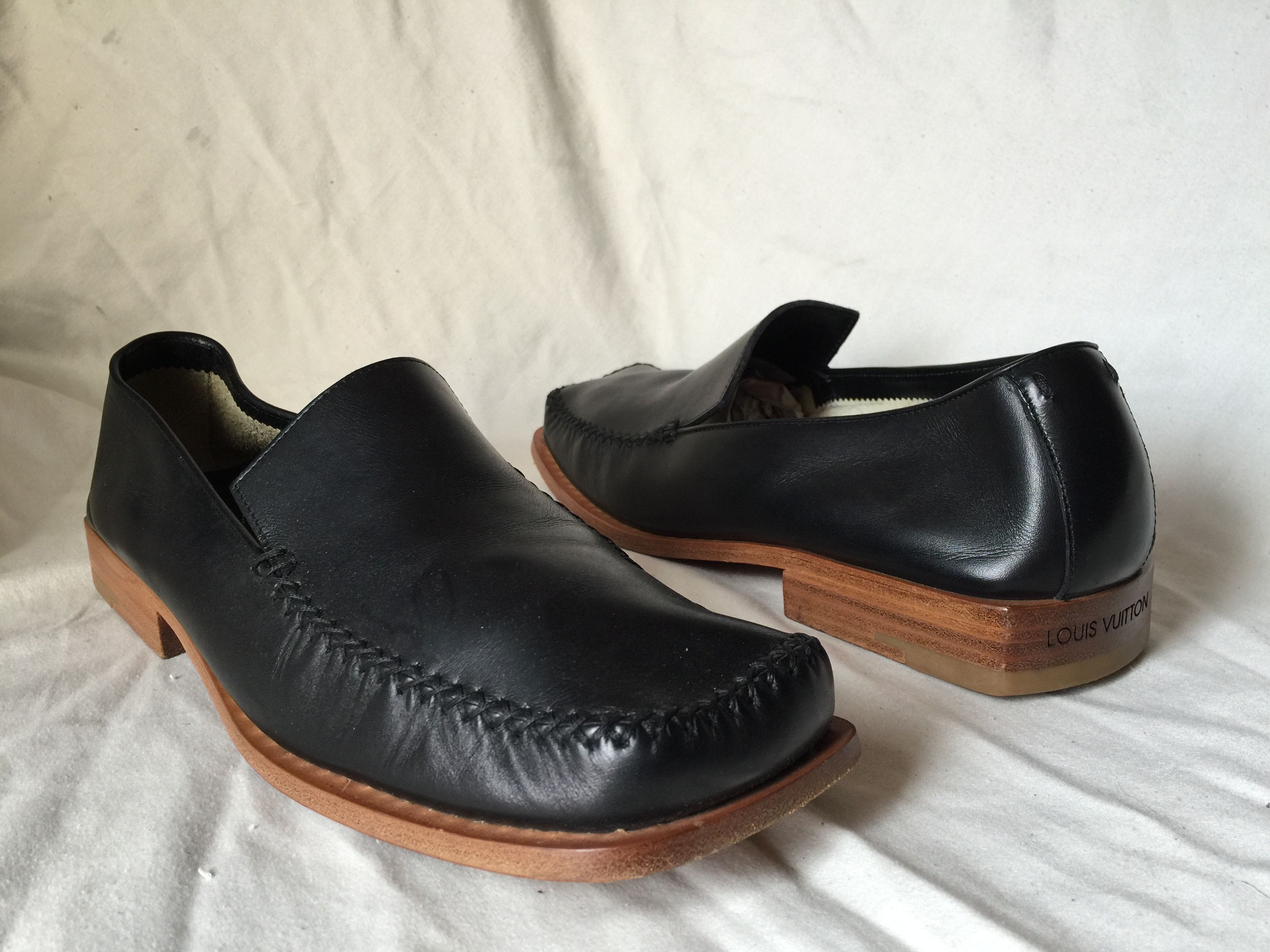 Louis Vuitton Louis Vuitton SZ 9 Black leather loafers with Brown Wood ...