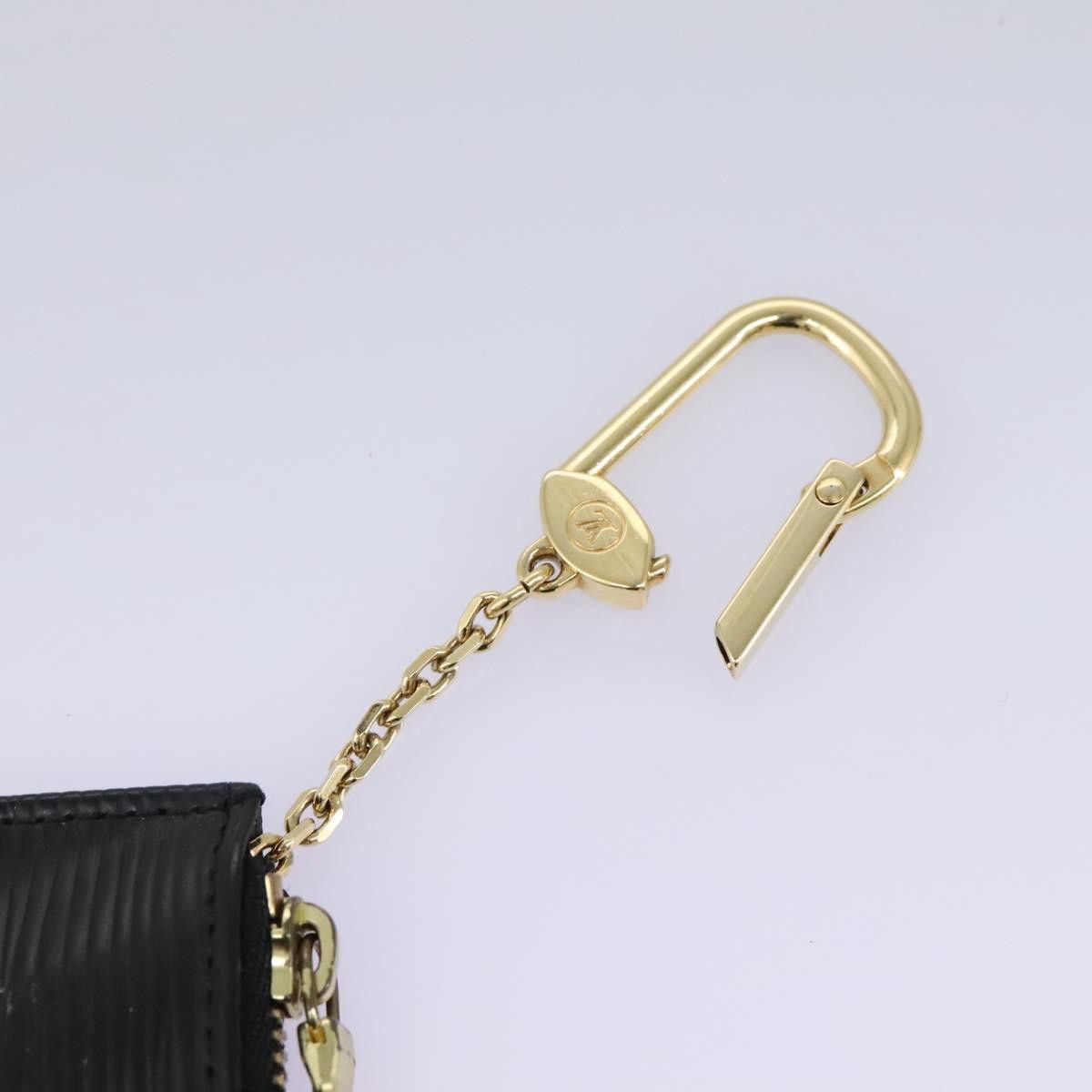 Louis Vuitton Pochette Clés Black Leather Wallet (Pre-Owned) Size ONE SIZE - 10 Thumbnail