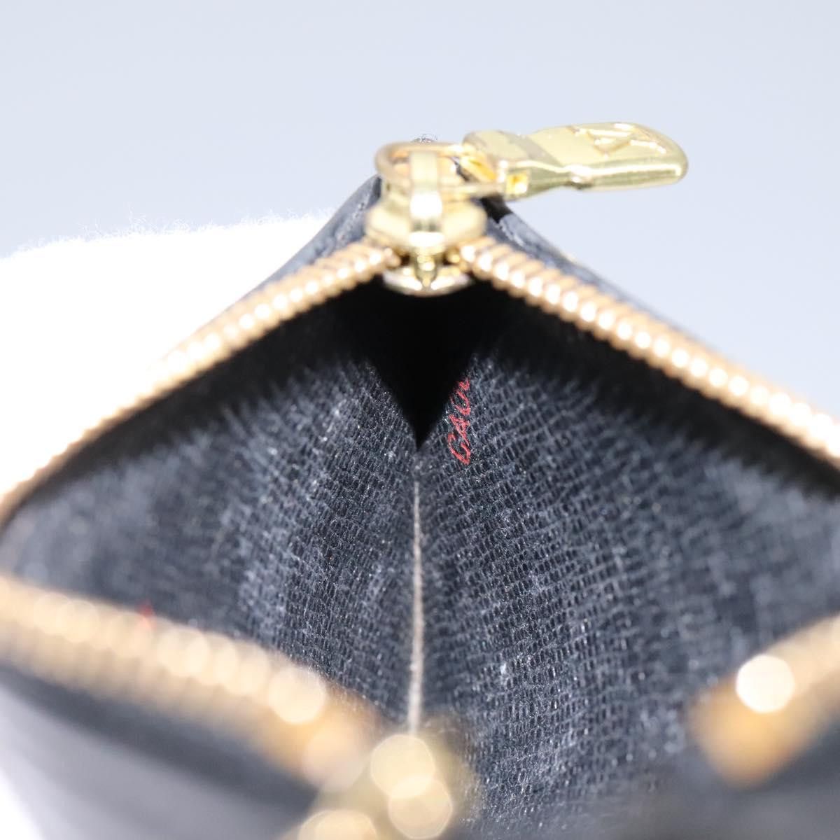 Louis Vuitton Pochette Clés Black Leather Wallet (Pre-Owned) Size ONE SIZE - 17 Thumbnail