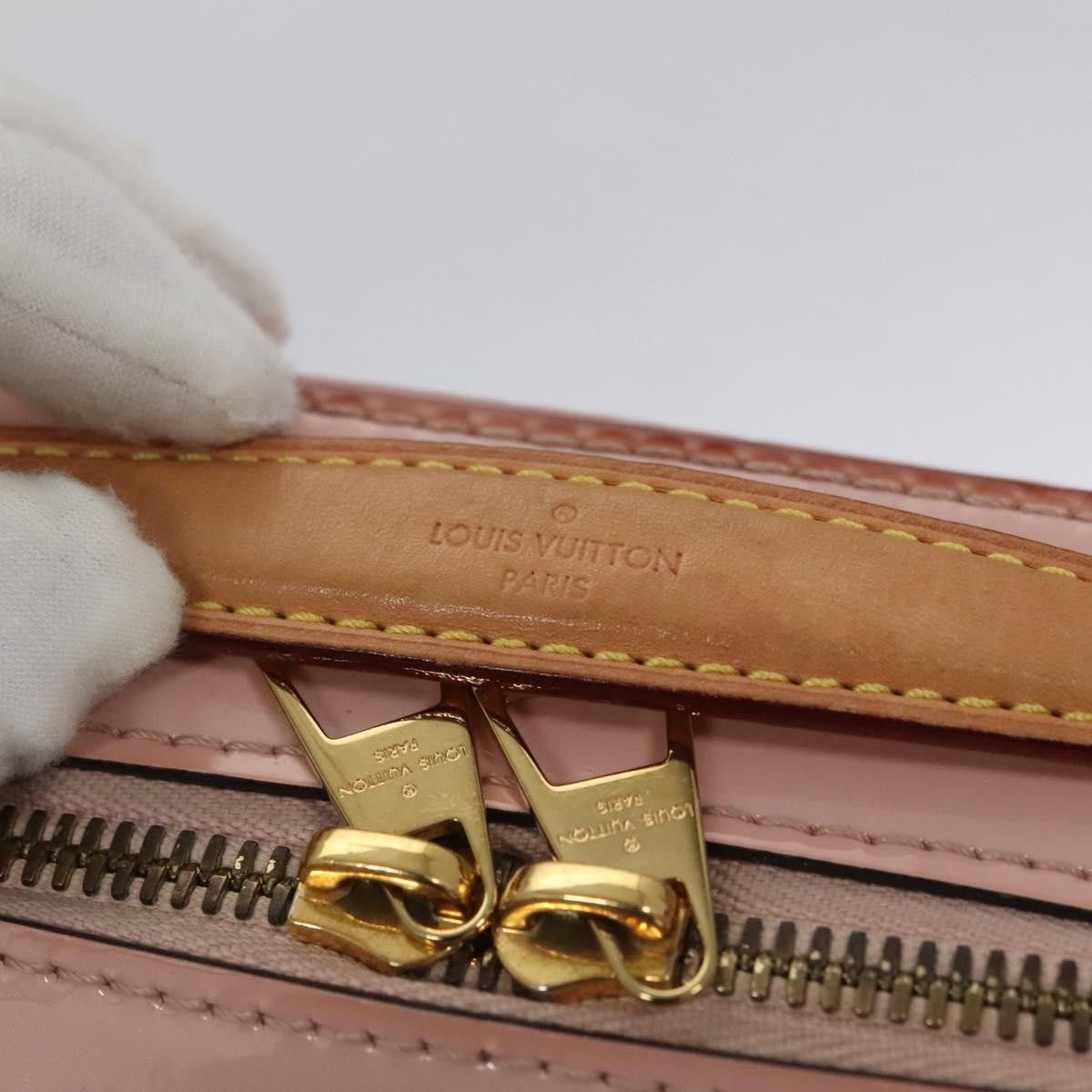 Louis Vuitton Santa Monica Pink Patent Leather Shoulder Bag (Pre-Owned) Size ONE SIZE - 19 Thumbnail
