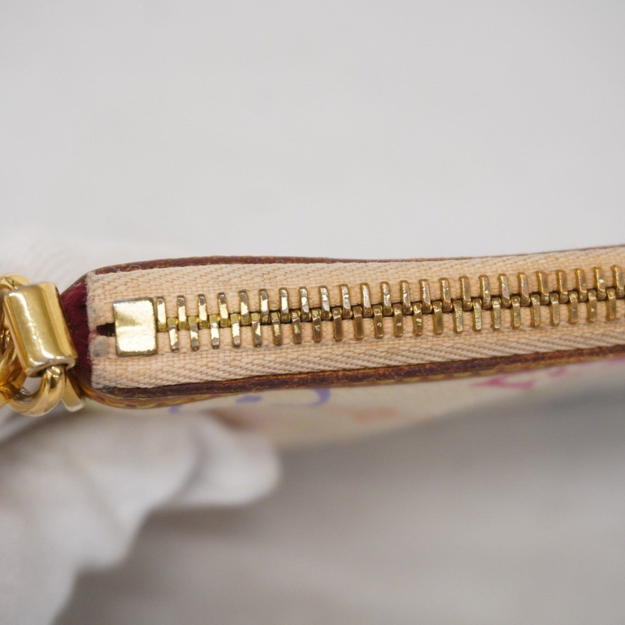 Louis Vuitton Louis Vuitton Milla clutch Size ONE SIZE - 8 Thumbnail