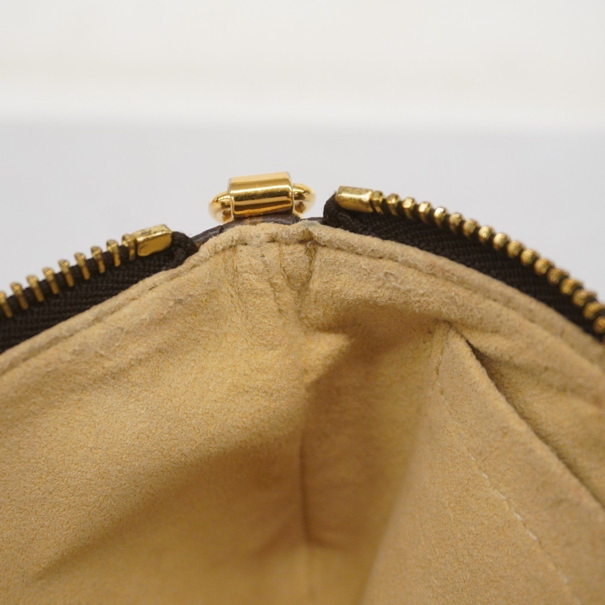 Louis Vuitton Louis Vuitton Milla clutch Size ONE SIZE - 10 Thumbnail
