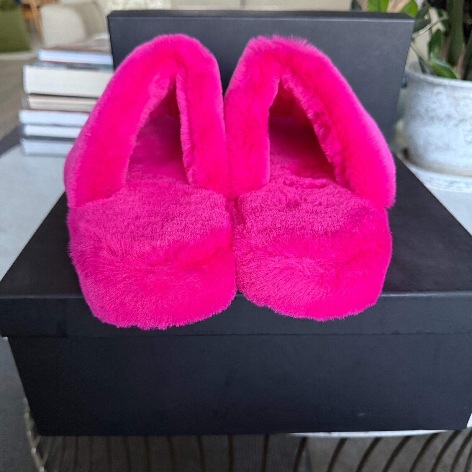 Versace VERSACE Medusa Icon Faux Fur Slippers Fuchsia Size US 7 / IT 37 - 3 Thumbnail