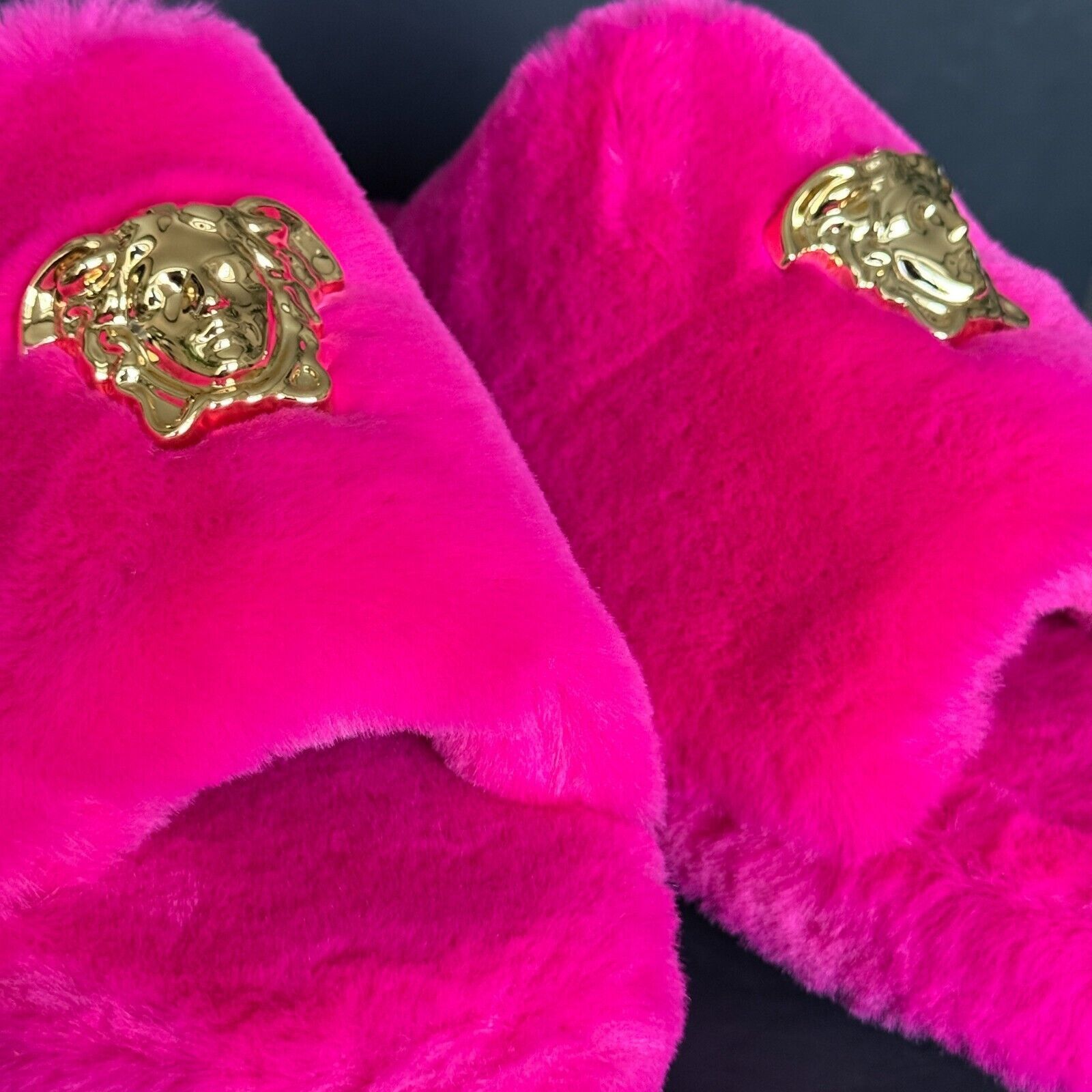 Versace VERSACE Medusa Icon Faux Fur Slippers Fuchsia Size US 8 / IT 38 - 2 Thumbnail