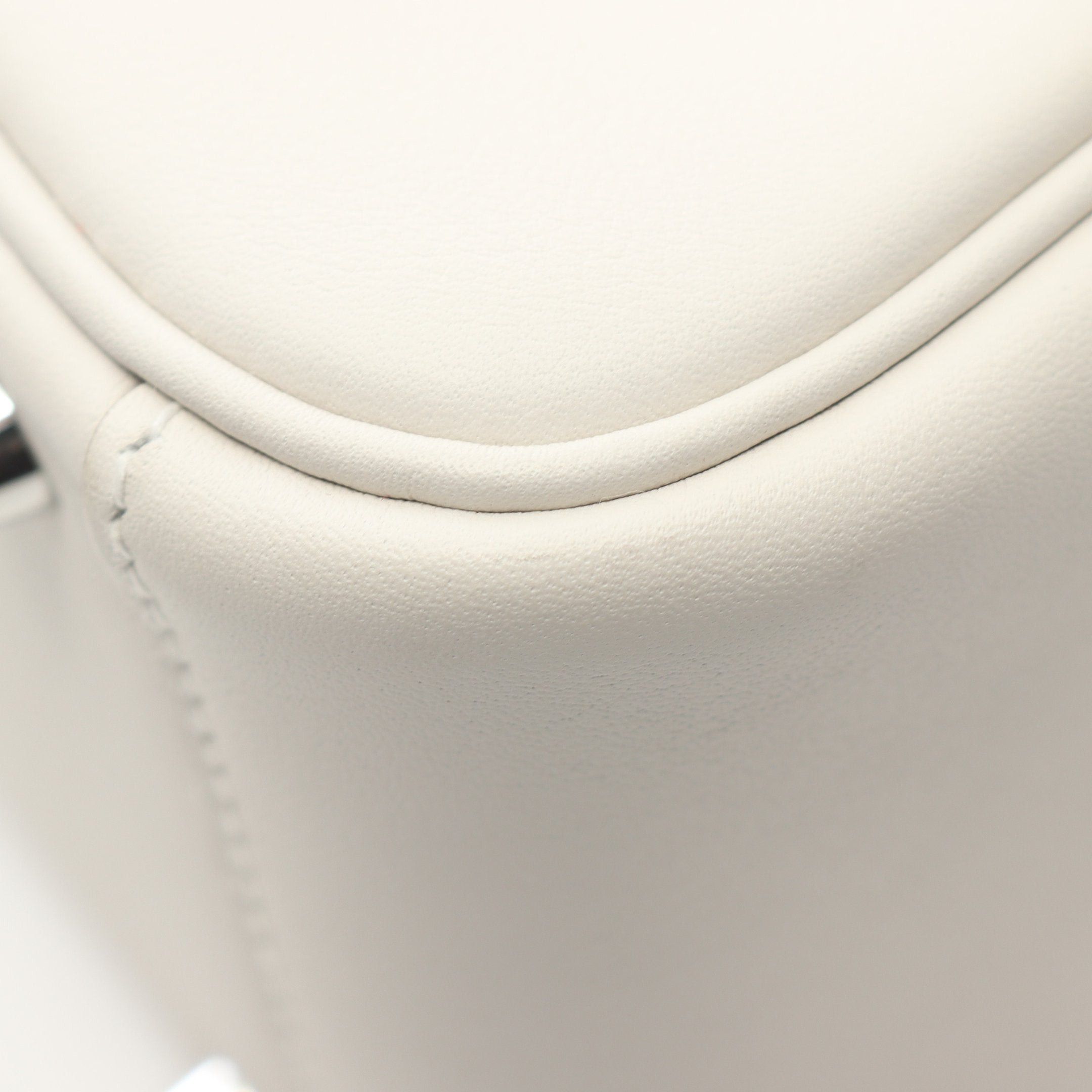 Hermes Hermes Lindy Mini Verso Gris Perle Grimeyer Shoulder Bag Veau Swift White Silver Hardware Double Engraved Size ONE SIZE - 6 Thumbnail
