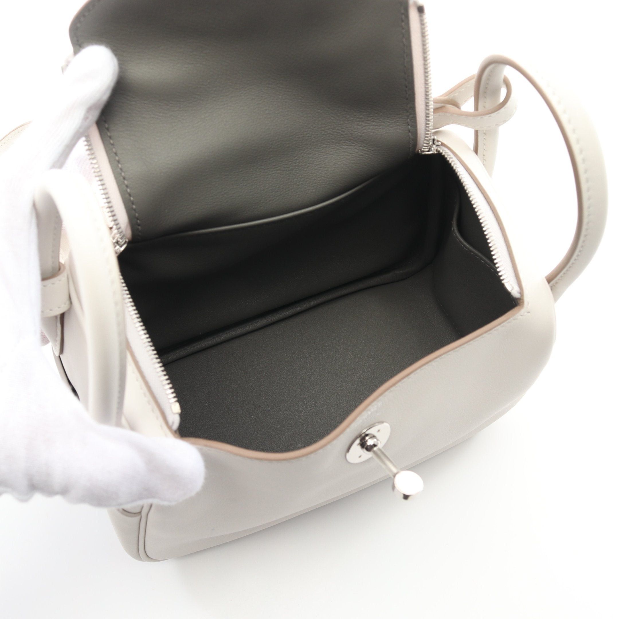 Hermes Hermes Lindy Mini Verso Gris Perle Grimeyer Shoulder Bag Veau Swift White Silver Hardware Double Engraved Size ONE SIZE - 3 Thumbnail
