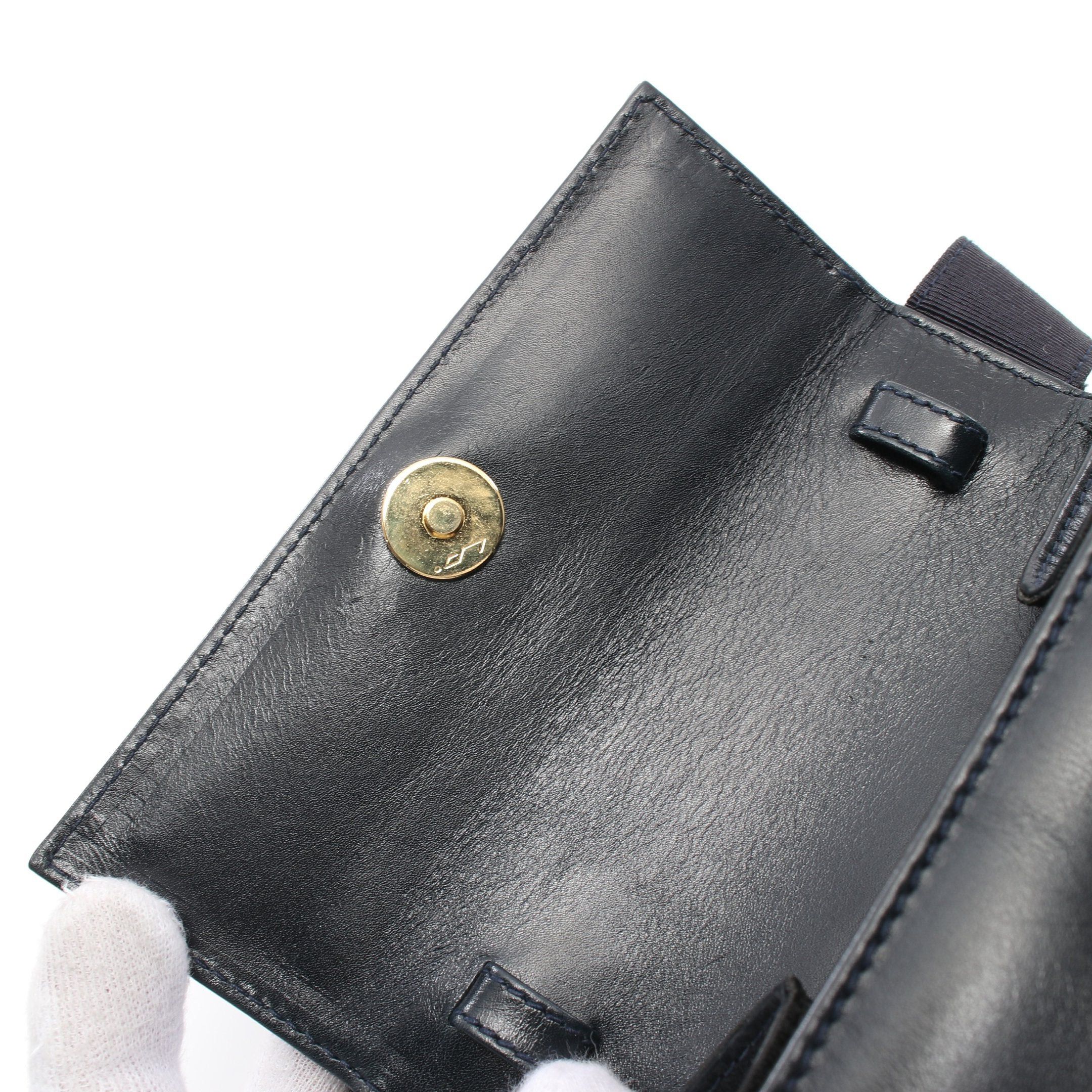 Salvatore Ferragamo Salvatore Ferragamo Vala Ribbon Handbag Leather Black Size ONE SIZE - 12 Thumbnail