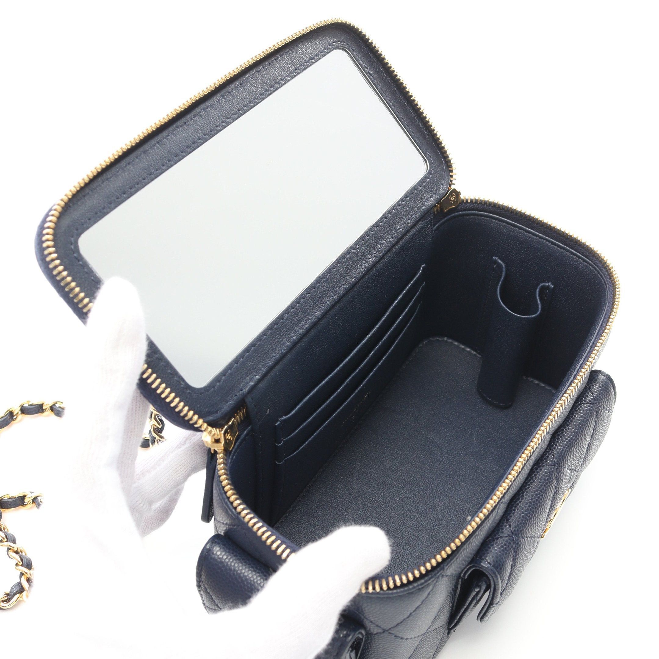 Chanel Chanel Matelasse Vanity Bag Chain Shoulder Caviar Skin Navy Gold Hardware Size ONE SIZE - 3 Thumbnail