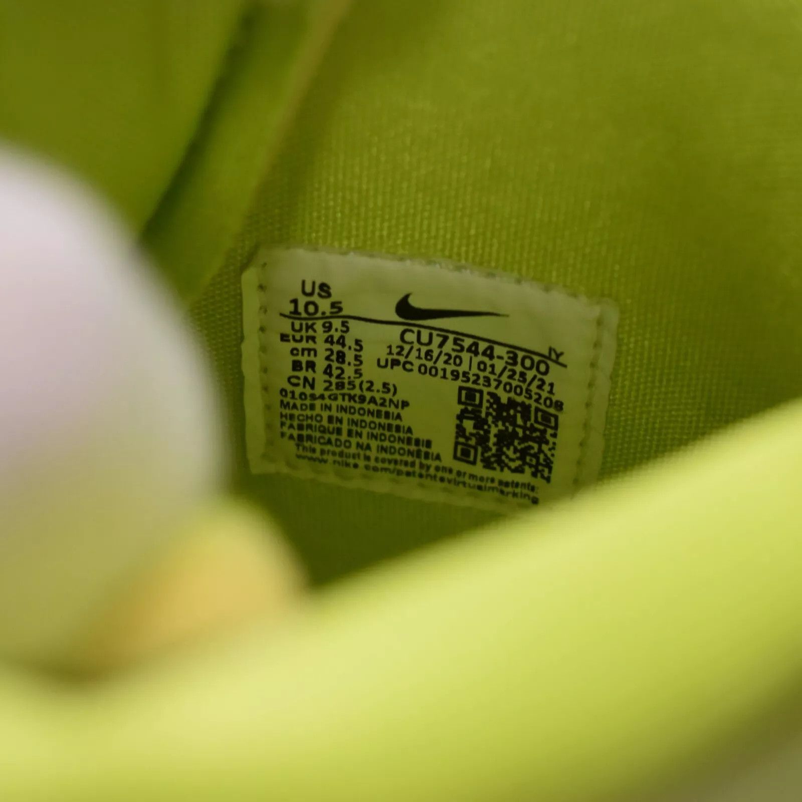 Nike Nike AMBUSH Dunk Hi High Atomic Green Lime Leather Size US 10.5 / EU 43-44 - 13 Thumbnail