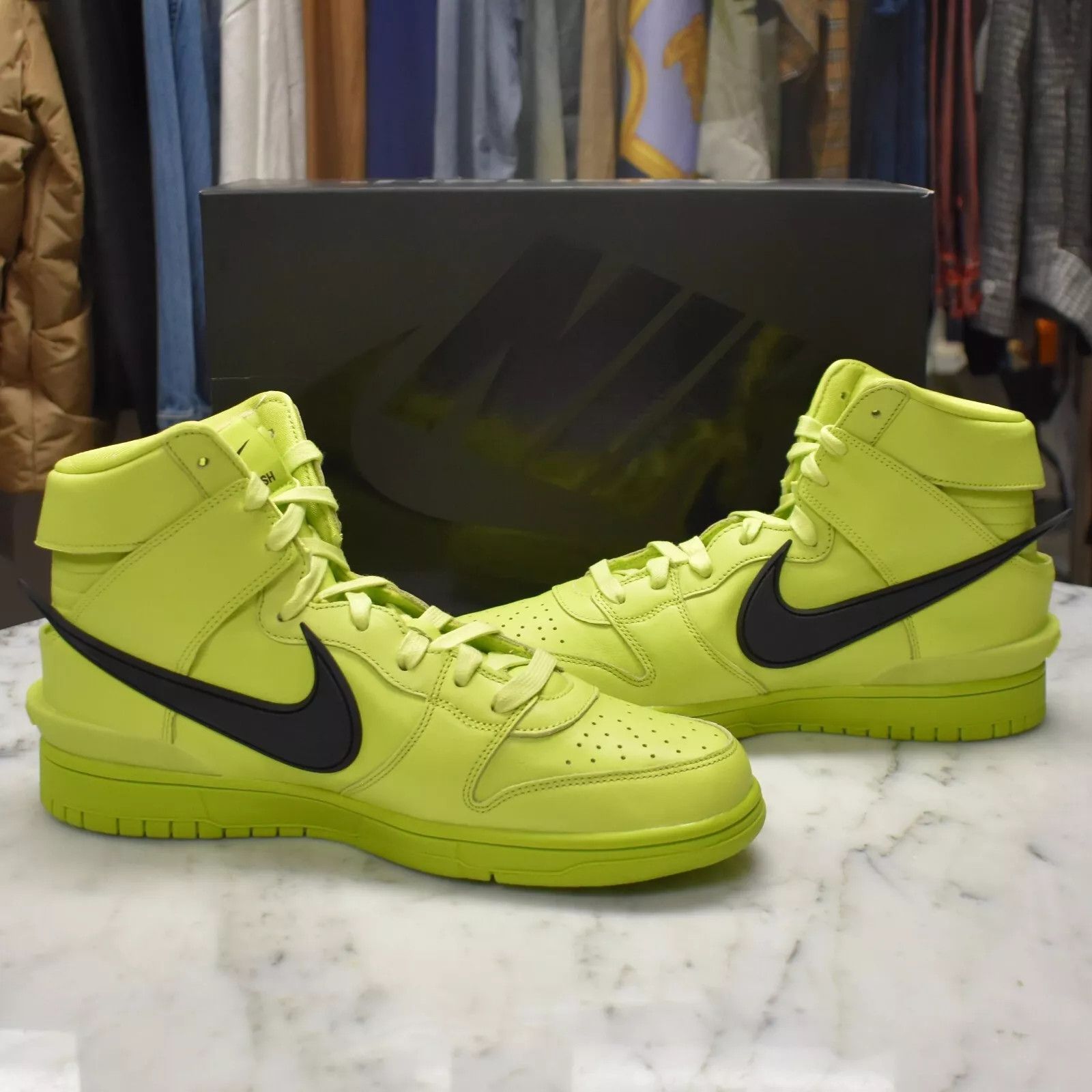 Nike Nike AMBUSH Dunk Hi High Atomic Green Lime Leather Size US 10.5 / EU 43-44 - 4 Thumbnail