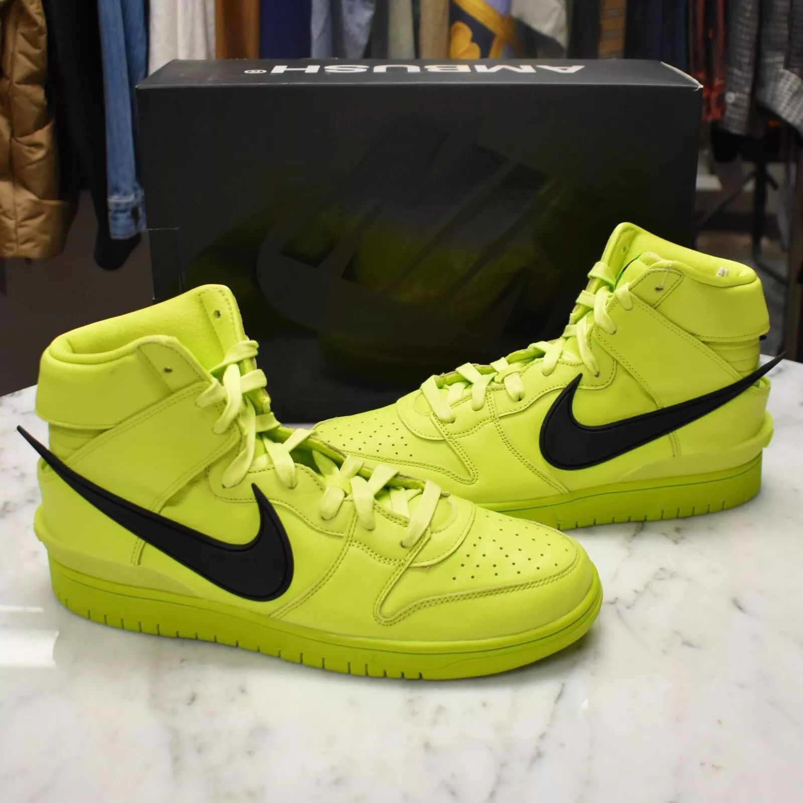 Nike Nike AMBUSH Dunk Hi High Atomic Green Lime Leather Size US 10.5 / EU 43-44 - 3 Thumbnail