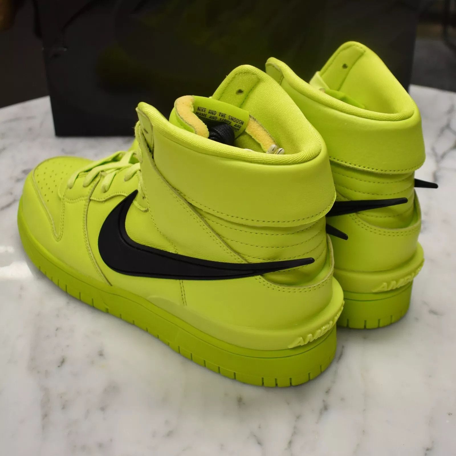 Nike Nike AMBUSH Dunk Hi High Atomic Green Lime Leather Size US 10.5 / EU 43-44 - 8 Thumbnail