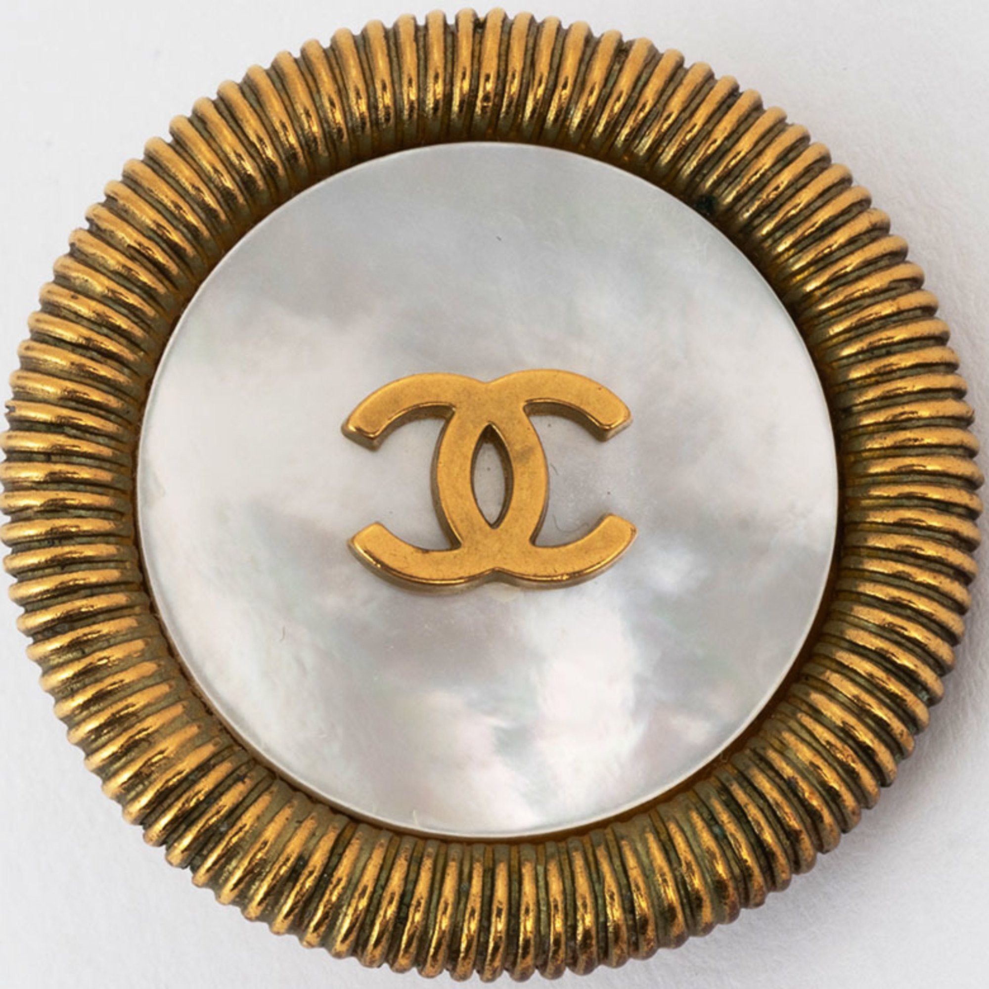 Chanel Chanel Round Shell Coco Earrings Gold Women's 94P Mark CHANEL Size ONE SIZE - 2 Thumbnail