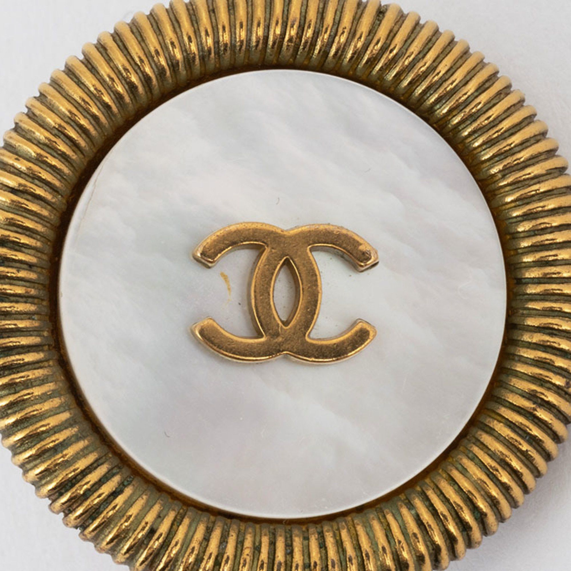 Chanel Chanel Round Shell Coco Earrings Gold Women's 94P Mark CHANEL Size ONE SIZE - 3 Thumbnail