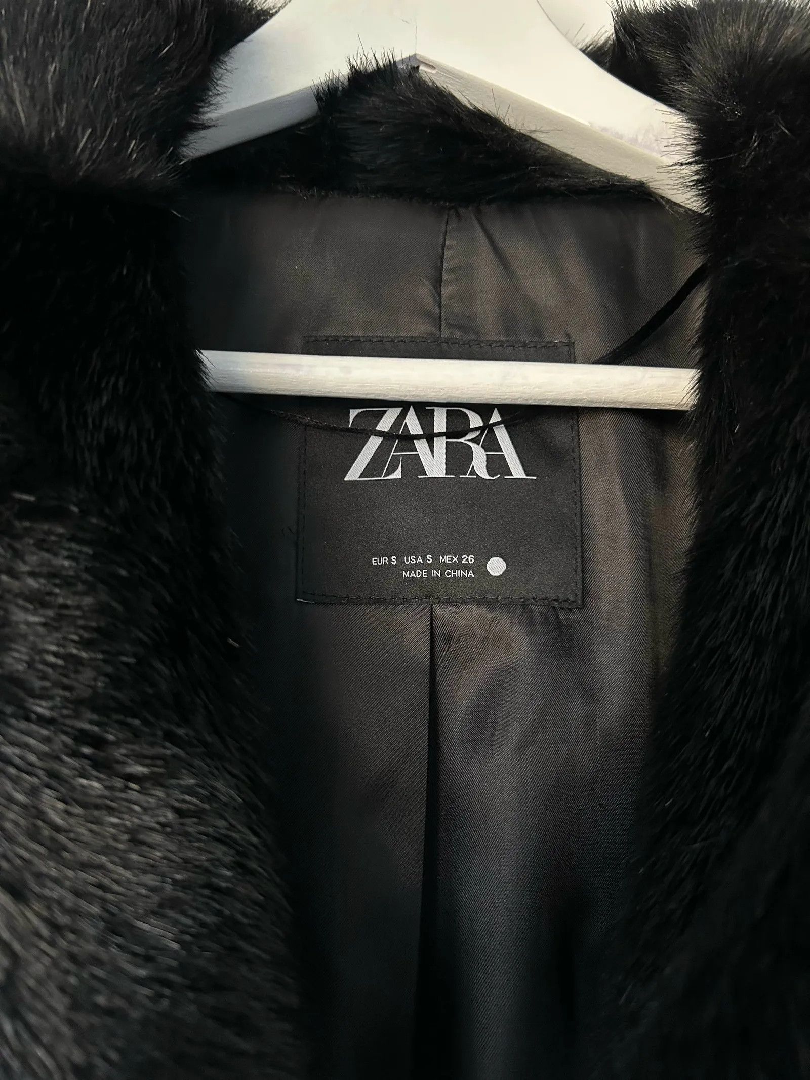 Zara Zara Fur Faux Fur Size S / US 4 / IT 40 - 2 Thumbnail