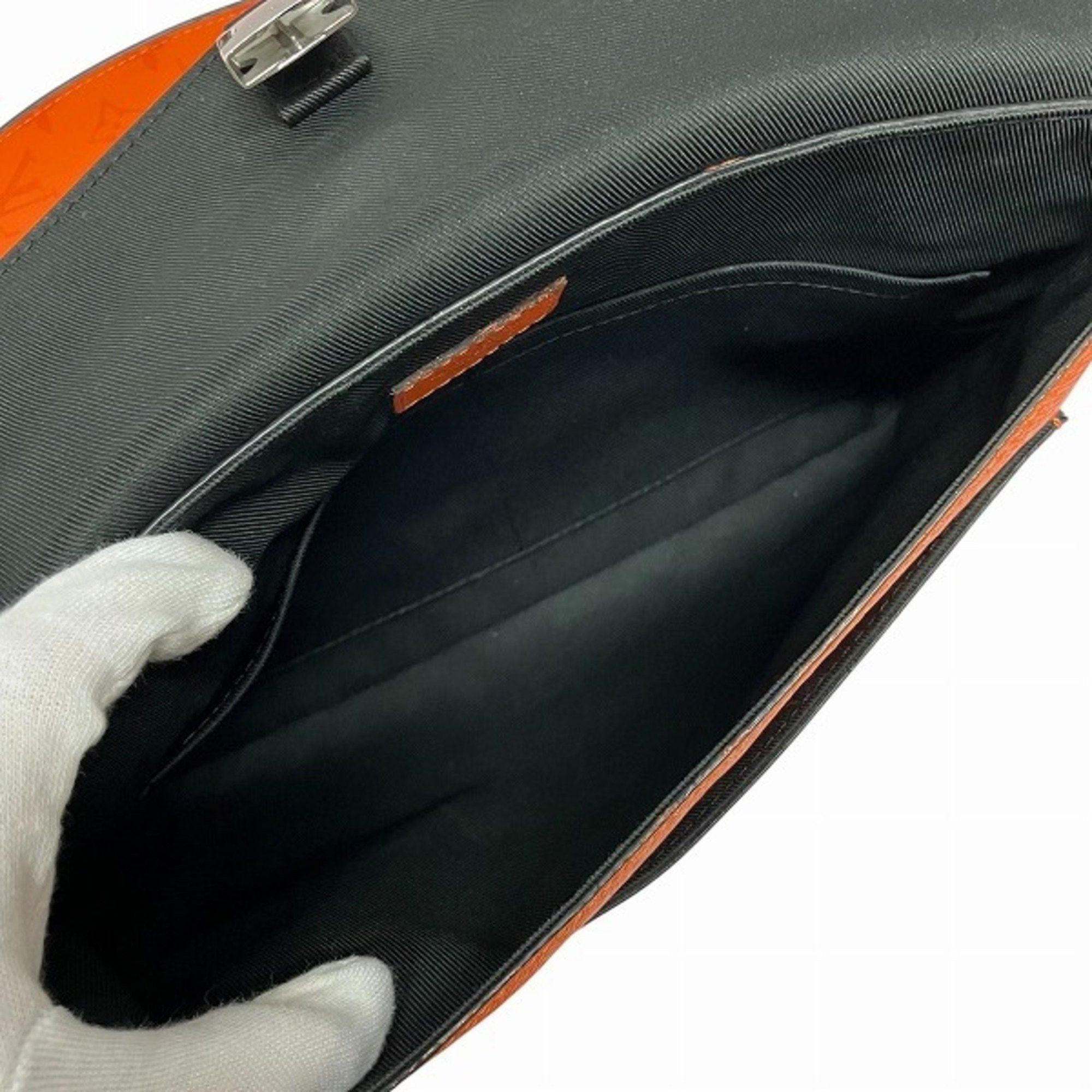 Louis Vuitton Louis Vuitton Taigarama Flap M30415 Bag Shoulder Men's Size ONE SIZE - 5 Thumbnail