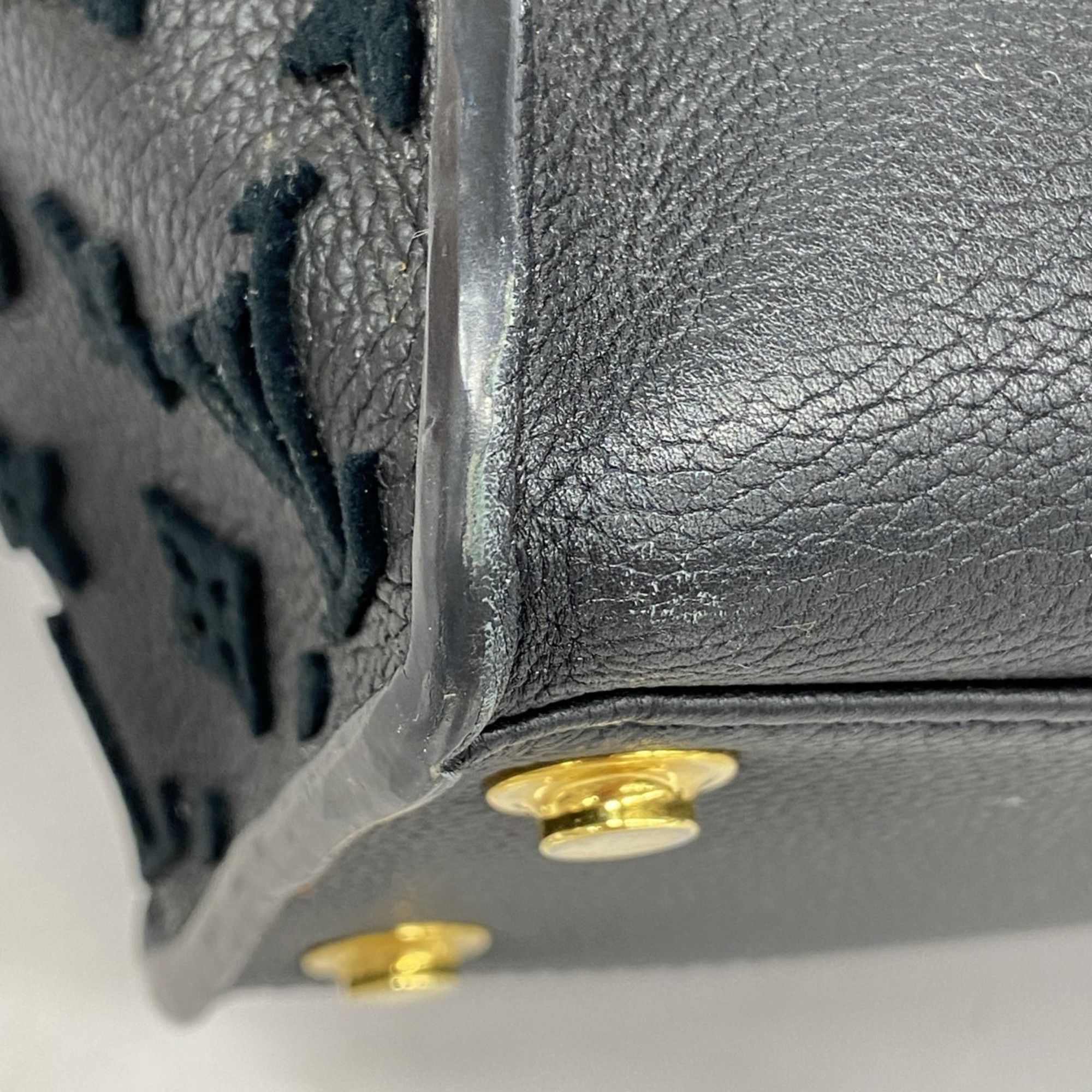 Louis Vuitton Louis Vuitton On my Side handbag Size ONE SIZE - 6 Thumbnail