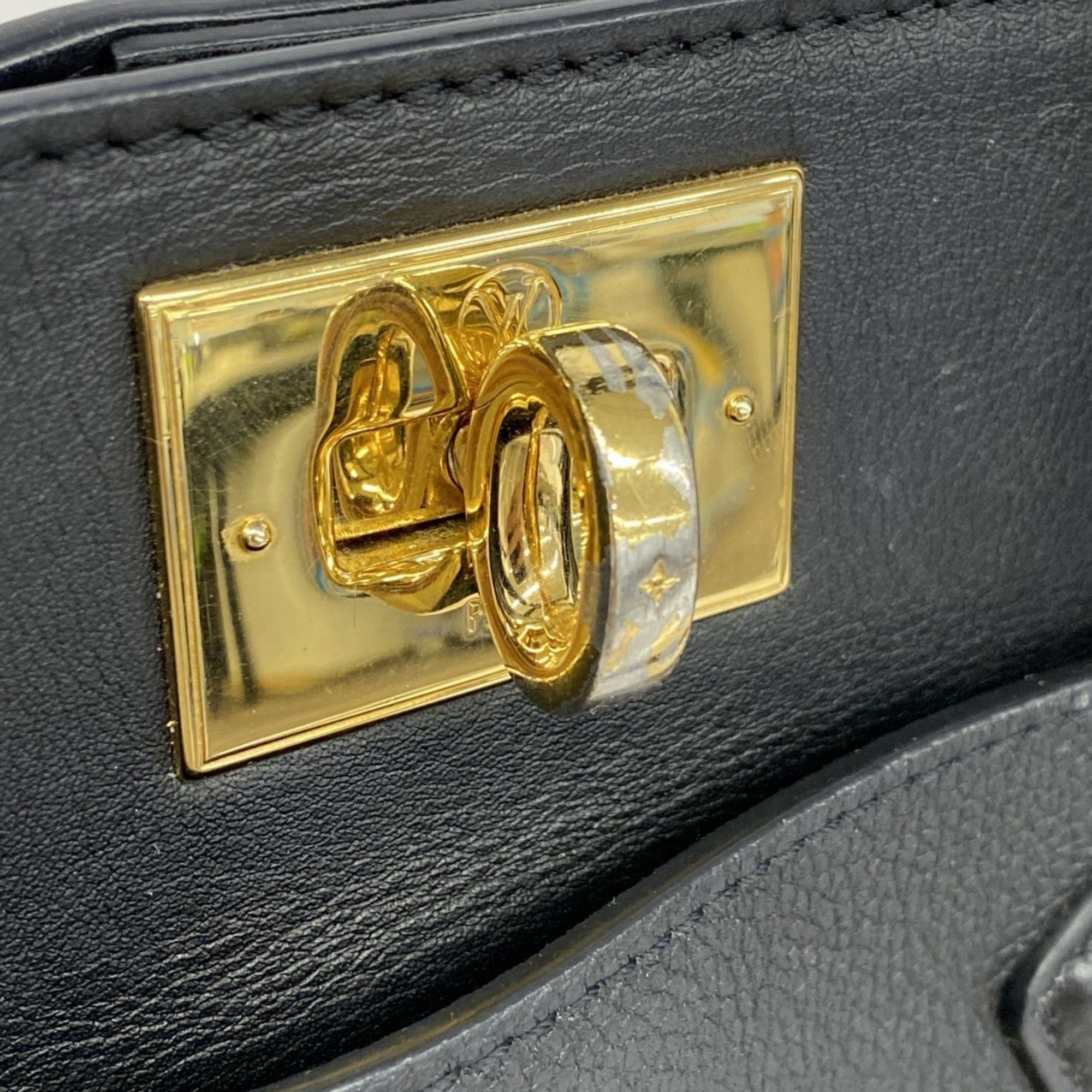 Louis Vuitton Louis Vuitton On my Side handbag Size ONE SIZE - 9 Thumbnail