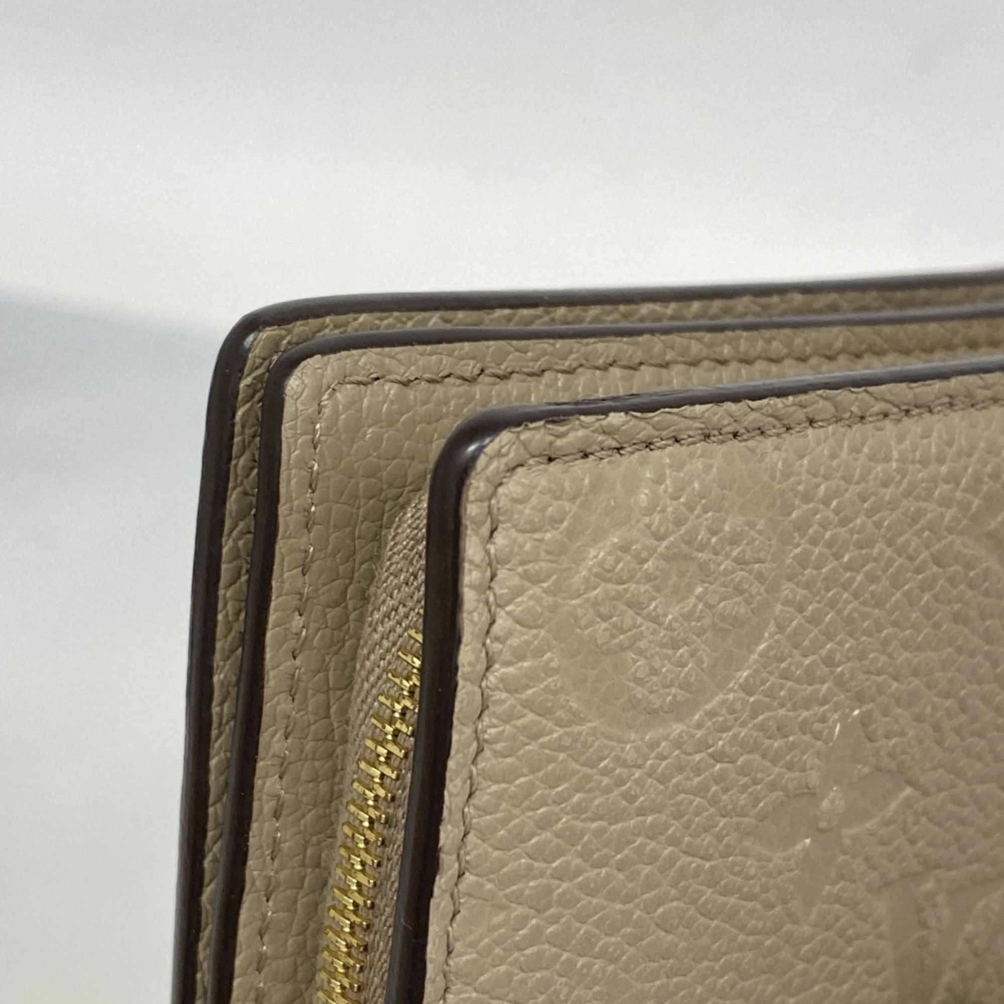 Louis Vuitton Louis Vuitton Cléa wallet Size ONE SIZE - 4 Thumbnail