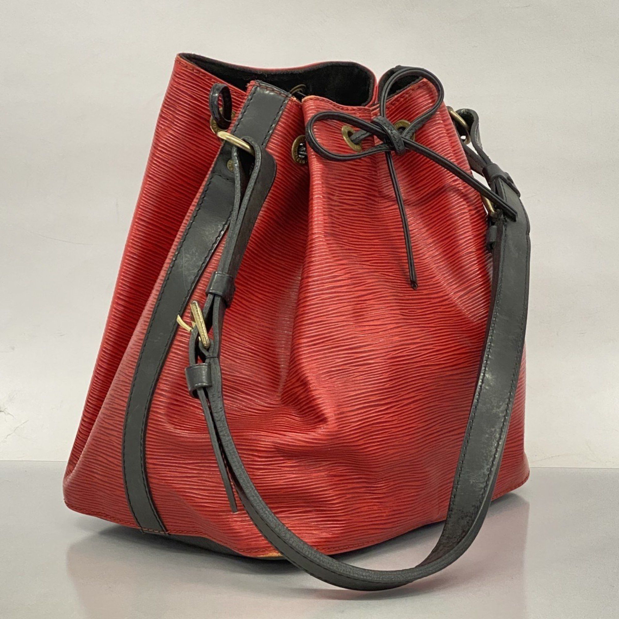 Louis Vuitton Louis Vuitton Petit Noé shoulder Size ONE SIZE - 3 Thumbnail