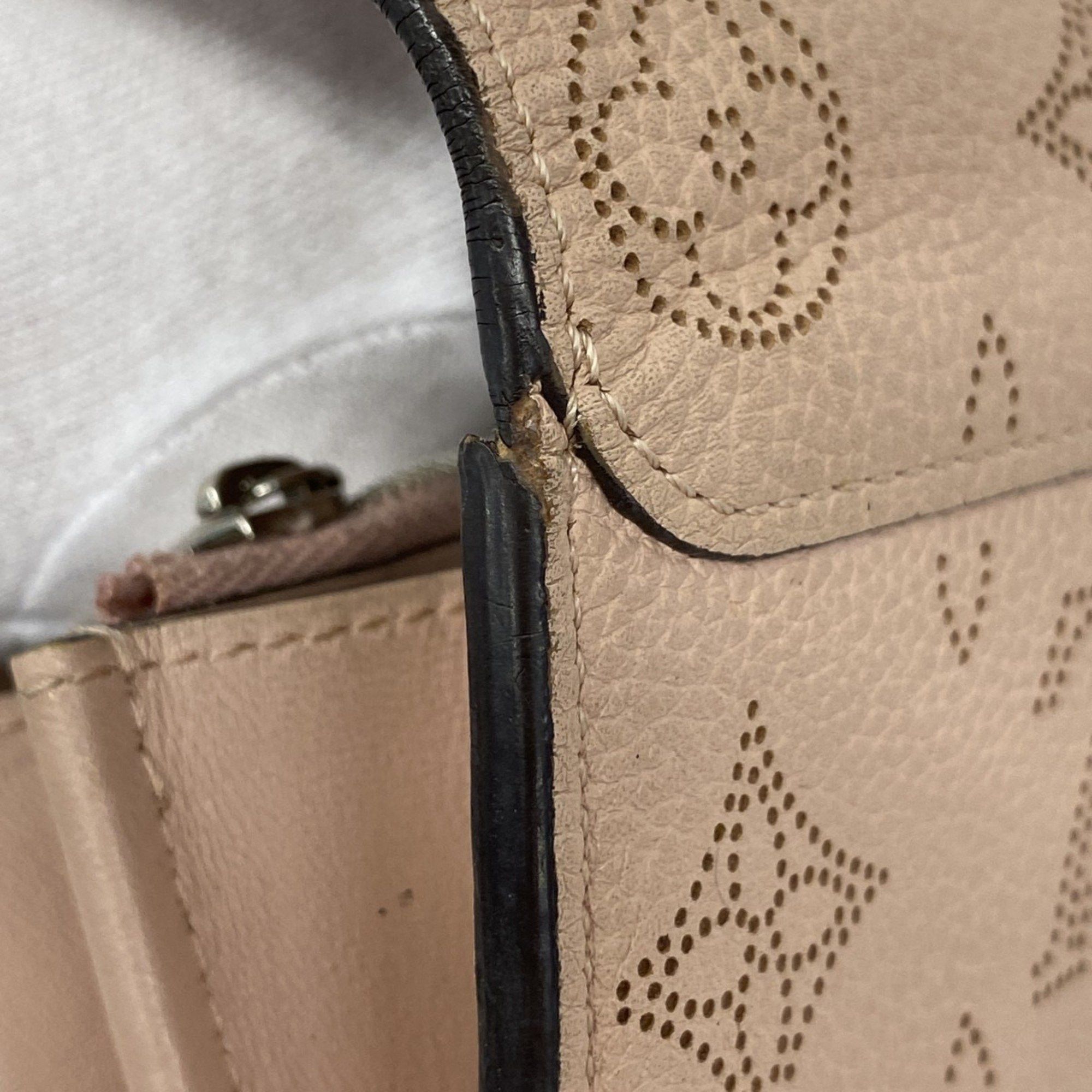Louis Vuitton Louis Vuitton Mahina wallet Size ONE SIZE - 9 Thumbnail