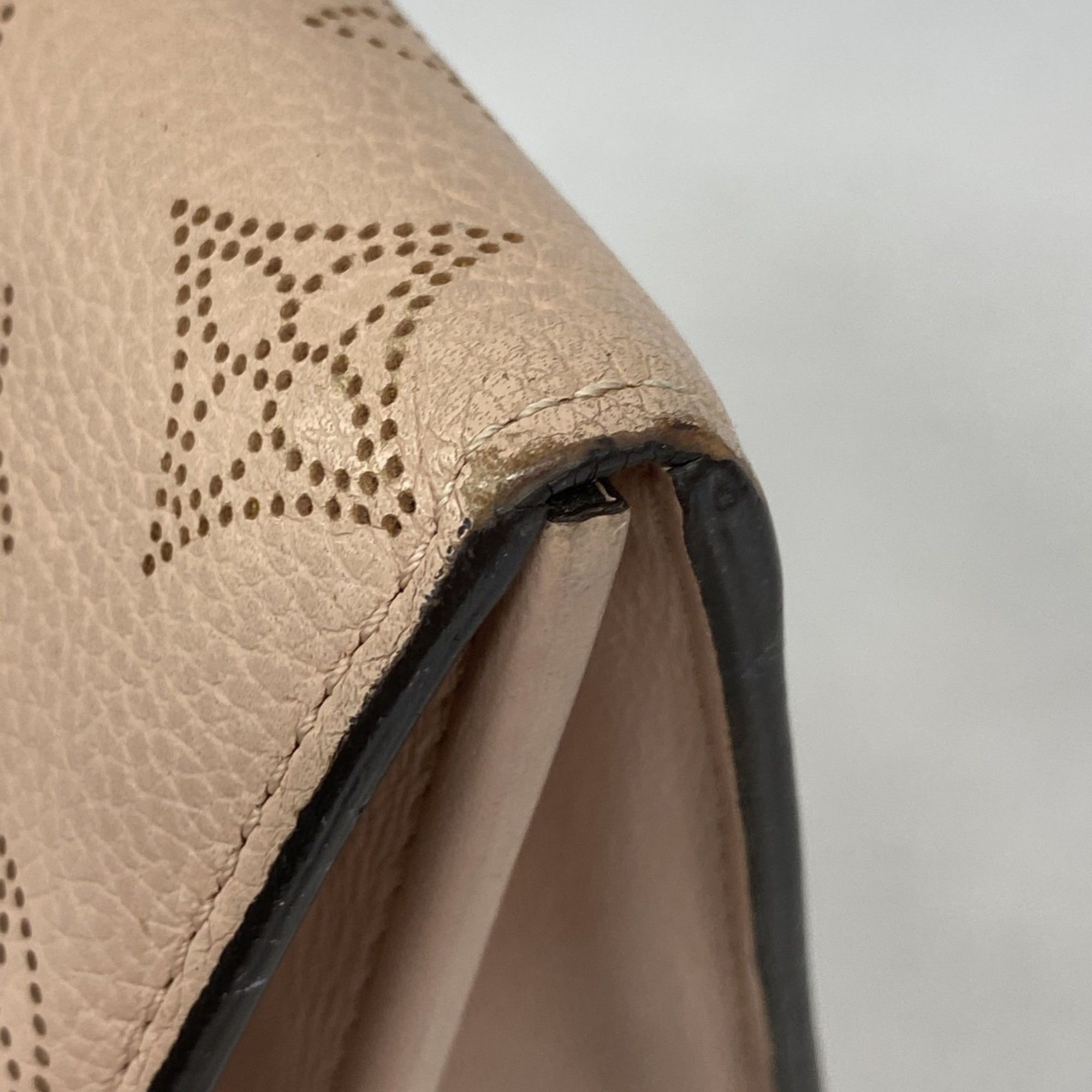 Louis Vuitton Louis Vuitton Mahina wallet Size ONE SIZE - 4 Thumbnail
