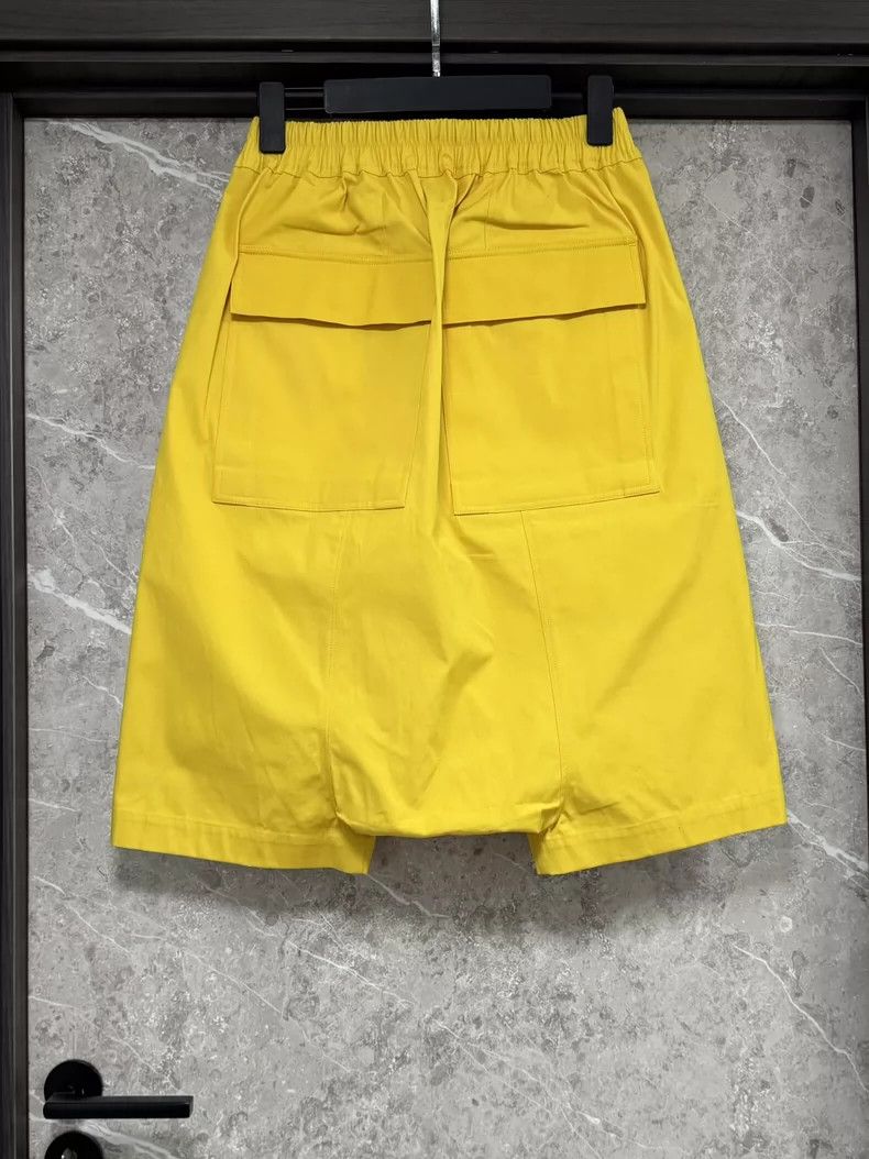 Rick Owens Rick Owens Yellow Shorts for Men Size US 34 / EU 50 - 2 Thumbnail