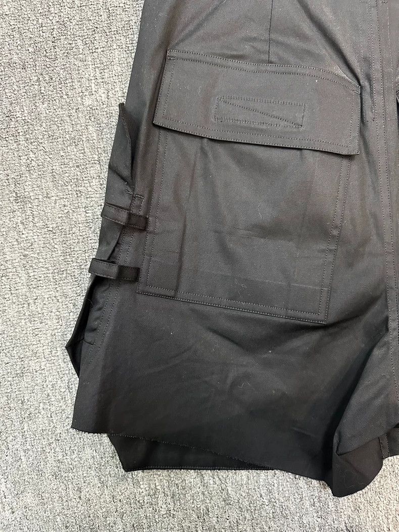 Rick Owens Rick Owens Black Cargo Shorts for Men Size US 28 / EU 44 - 6 Thumbnail