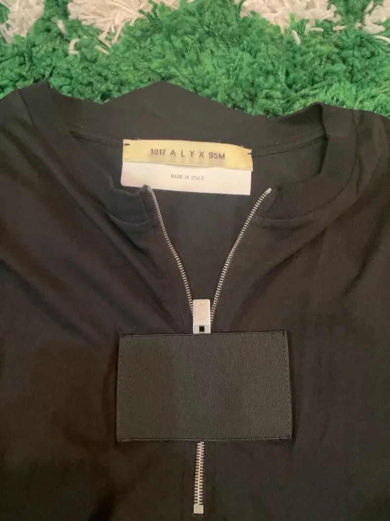 1017 ALYX 9SM Black Functional Zip Short Sleeve Tee Size US XL / EU 56 / 4 - 4 Thumbnail