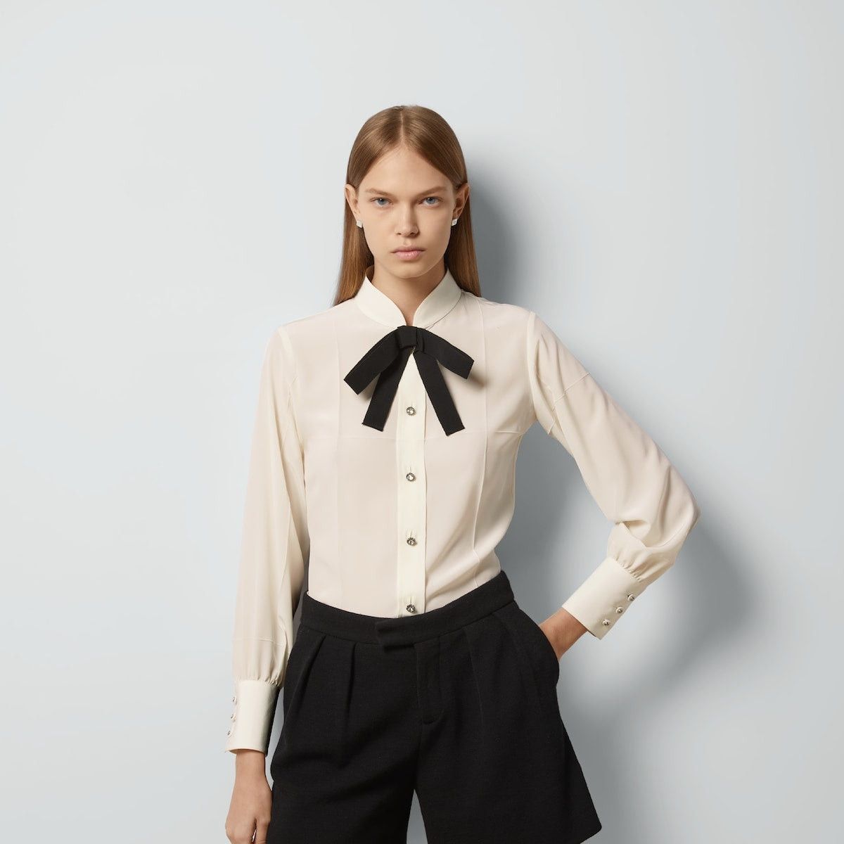 Gucci Gucci Bow Silk Crepe De Chine Shirt SIZE 46 Size ONE SIZE - 4 Thumbnail