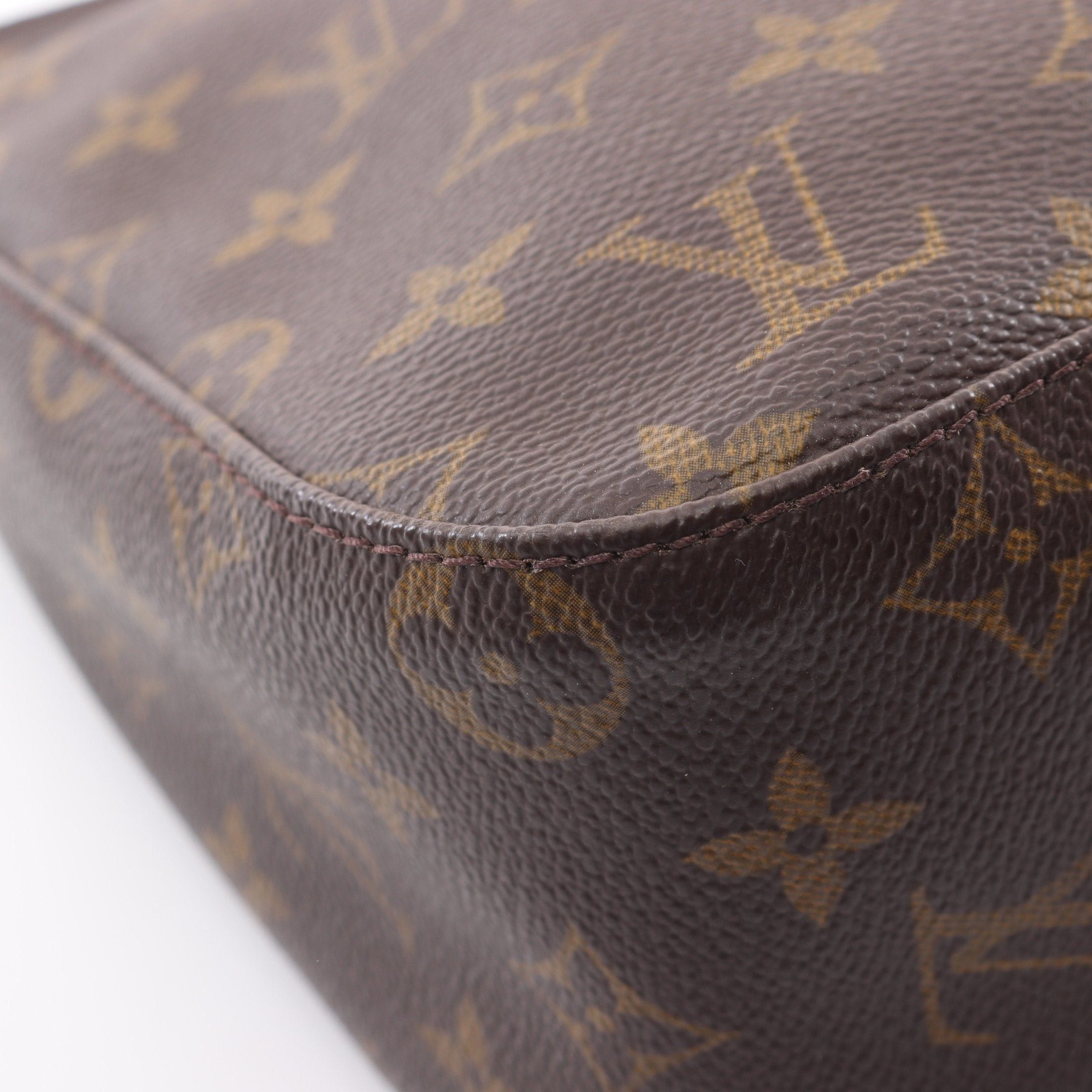 Louis Vuitton Louis Vuitton Looping Mm Monogram Shoulder Bag Leather Brown Size ONE SIZE - 6 Thumbnail