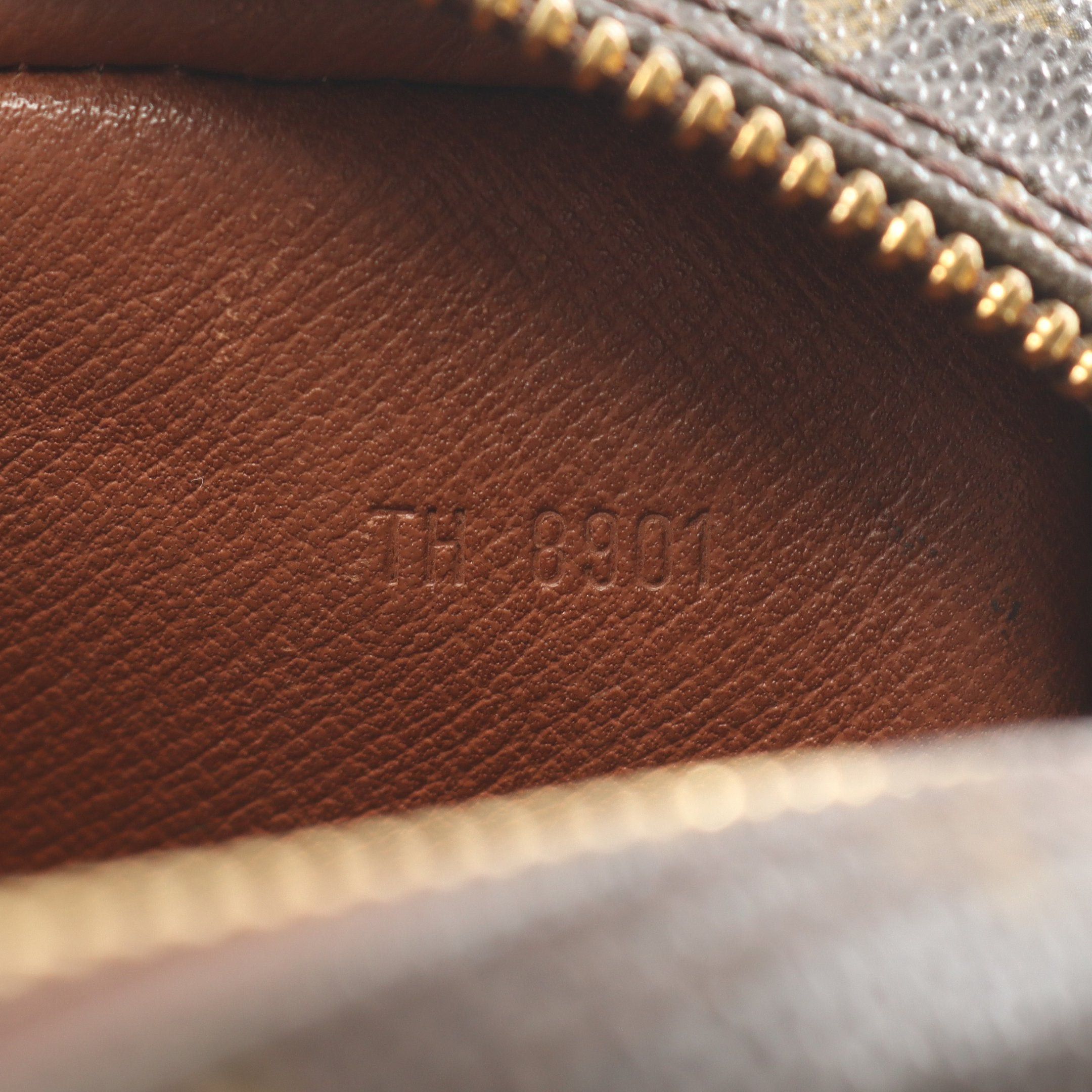 Louis Vuitton Louis Vuitton Compiègne 23 Monogram Clutch Bag Second Leather Brown Size ONE SIZE - 5 Thumbnail