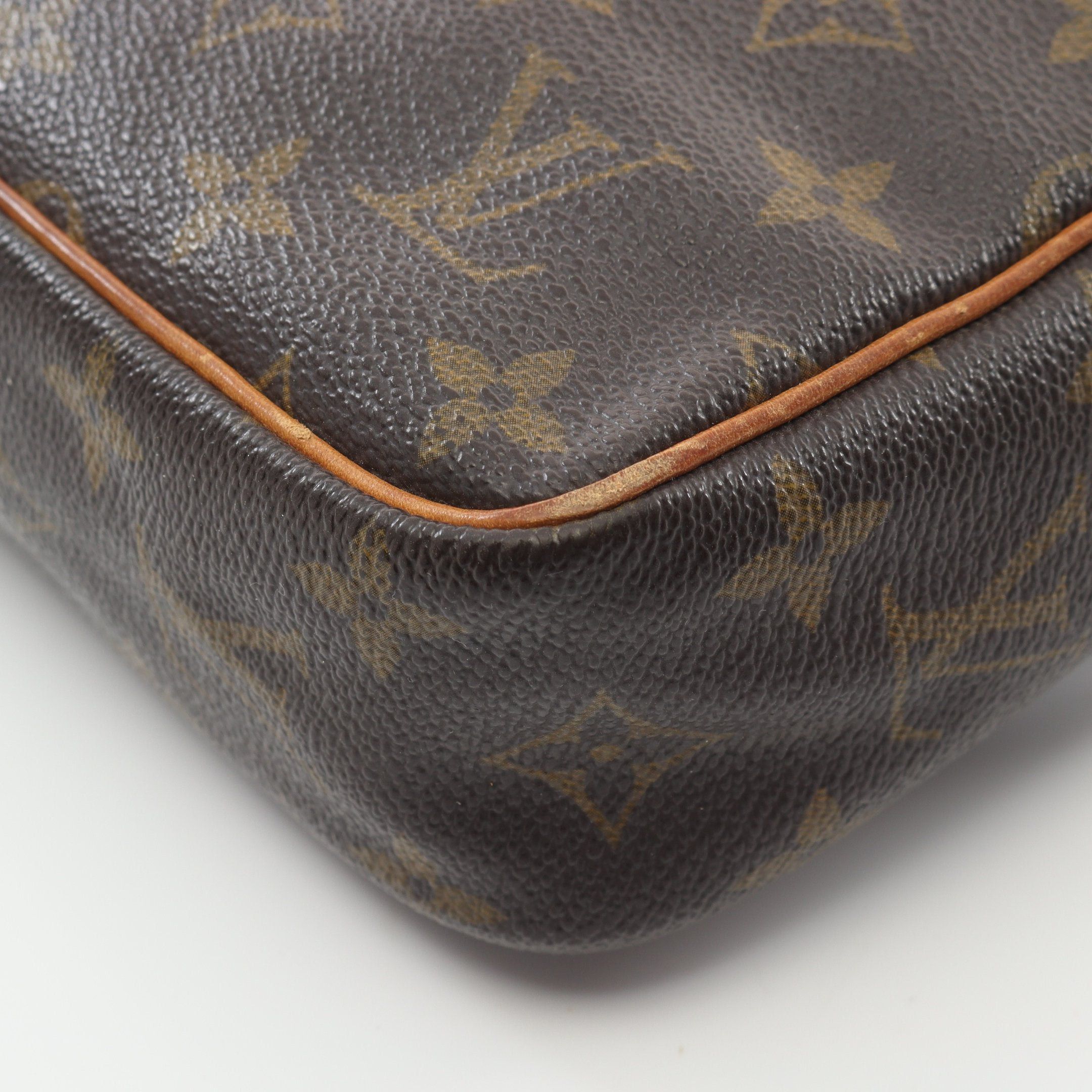 Louis Vuitton Louis Vuitton Compiègne 23 Monogram Clutch Bag Second Leather Brown Size ONE SIZE - 6 Thumbnail