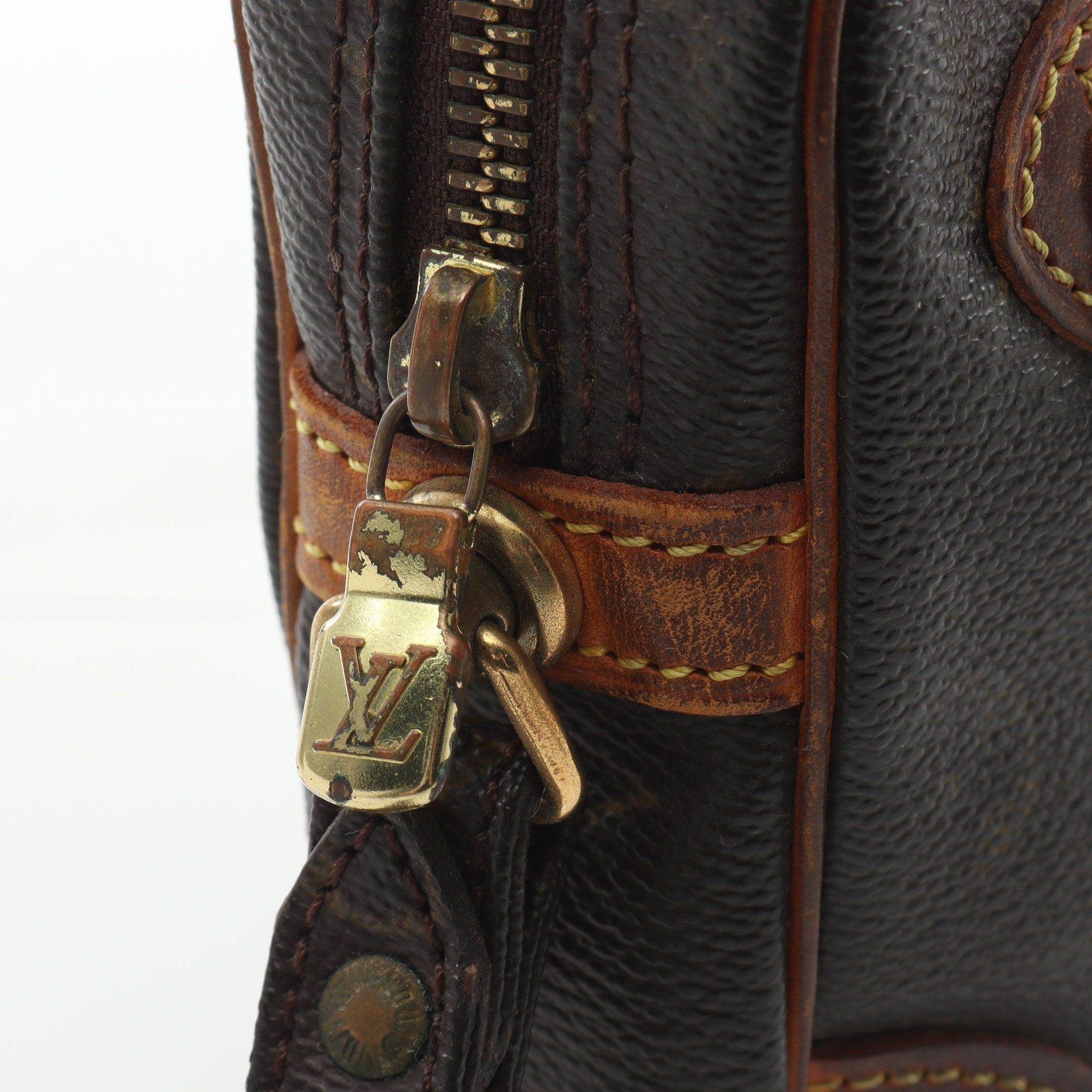 Louis Vuitton Louis Vuitton Marly Dragonne Monogram Clutch Bag Second Leather Brown Size ONE SIZE - 10 Thumbnail